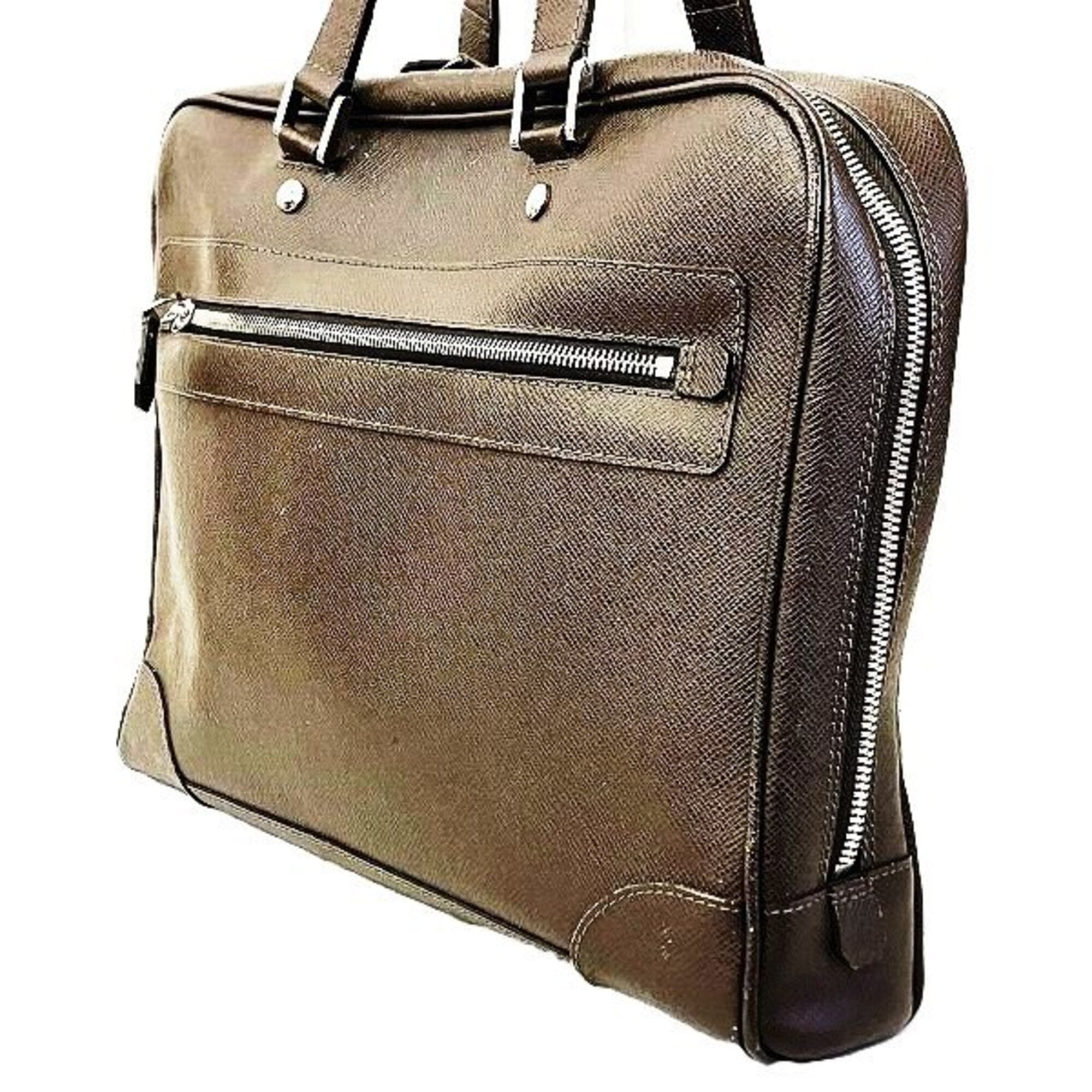 Louis Vuitton Brown Grizzly Taiga Leather Briefcase Handbag (Pre-Owned)