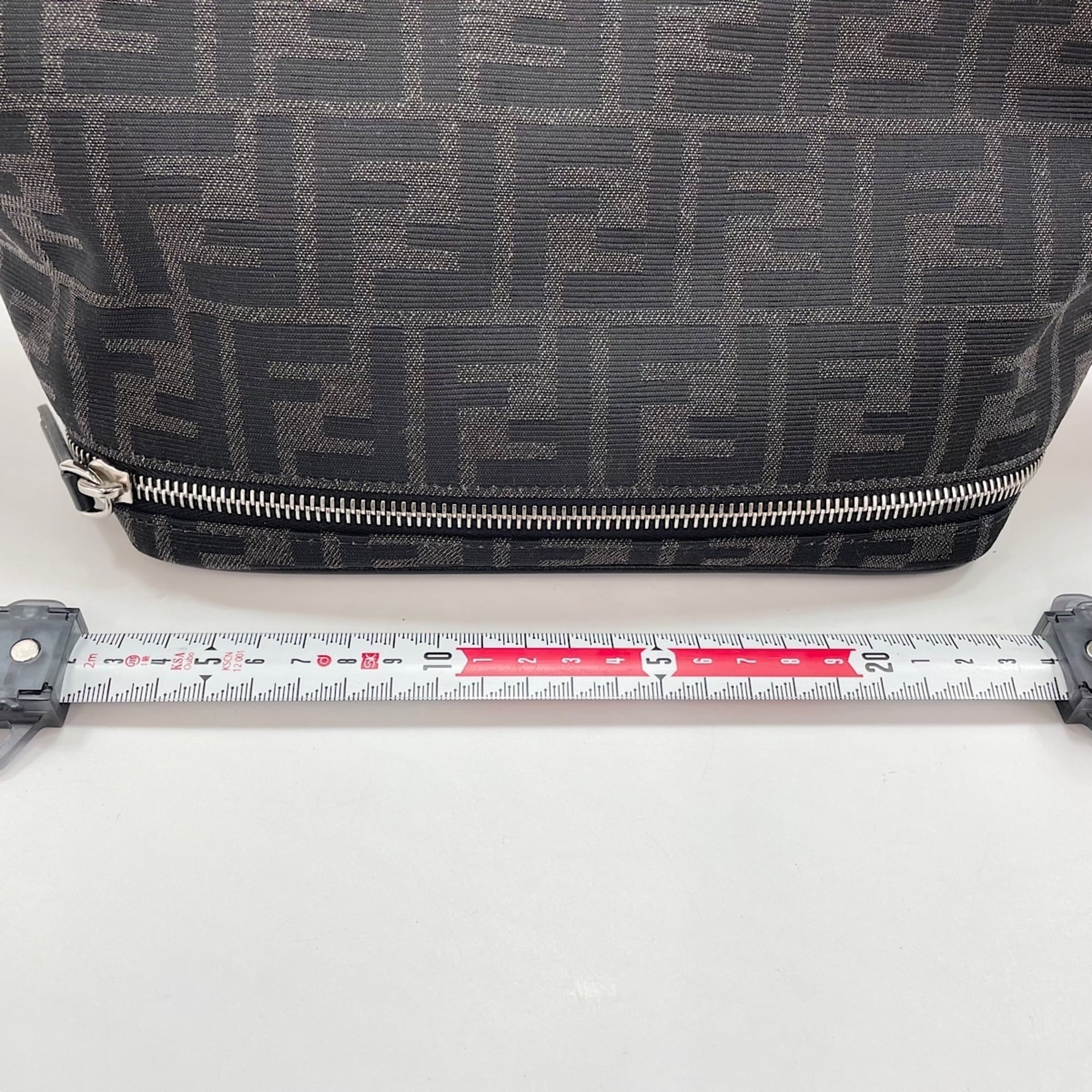 Fendi Black Canvas Shoulder Bag (Pre-Owned)