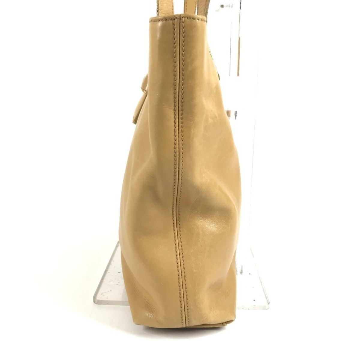 Chanel Beige Leather Handbag Shoulder Bag (Pre-Owned)