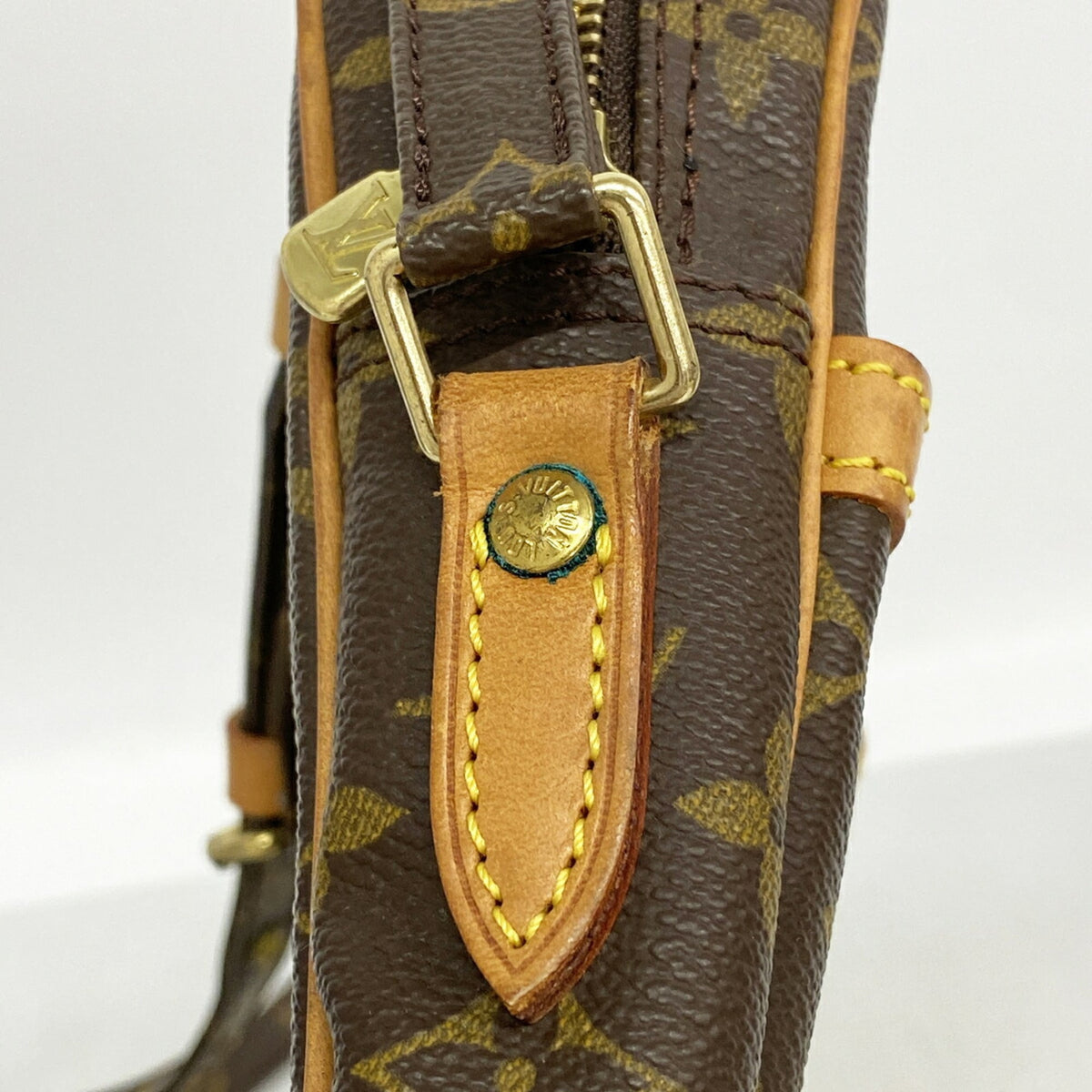 Louis Vuitton Brown Shoulder Bag (Pre-Owned)