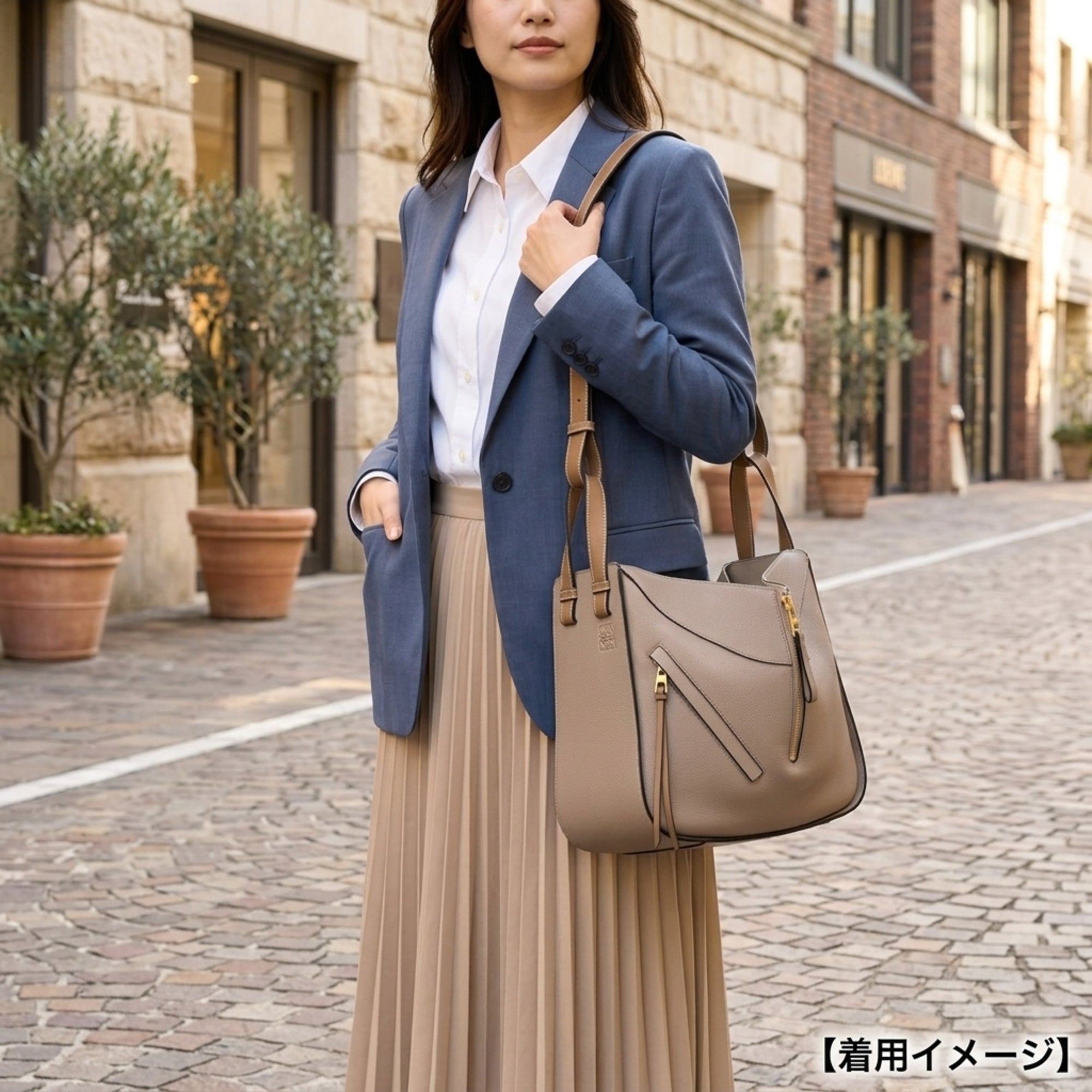 Loewe Beige Brown Leather Shoulder Bag (Pre-Owned)
