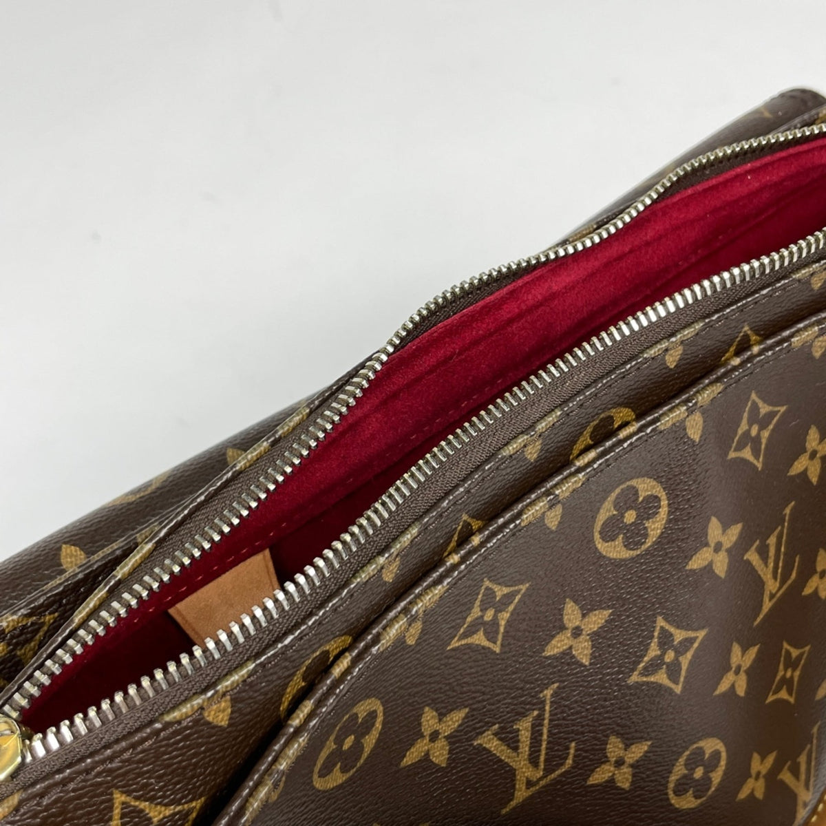 Louis Vuitton Brown Monogram Shoulder Bag (Pre-Owned)