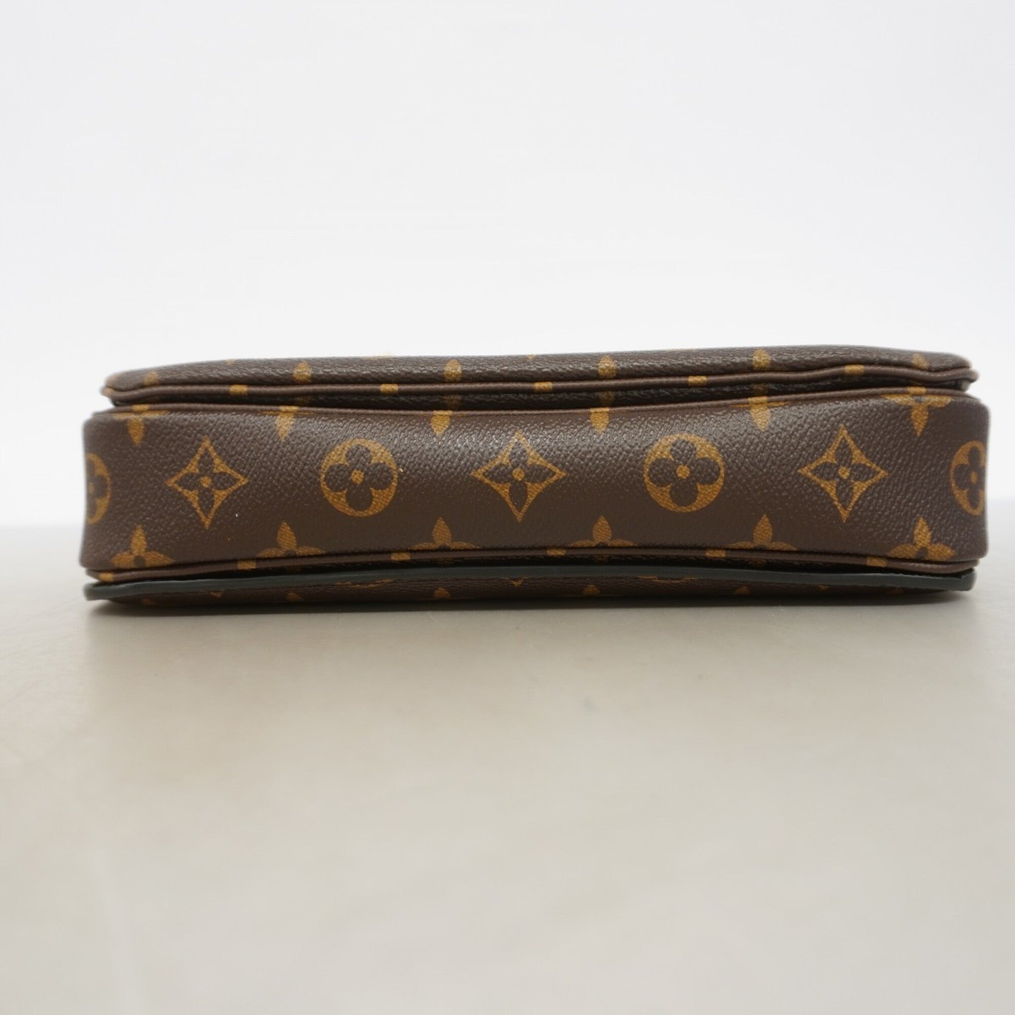 Louis Vuitton Brown Handbag (Pre-Owned)