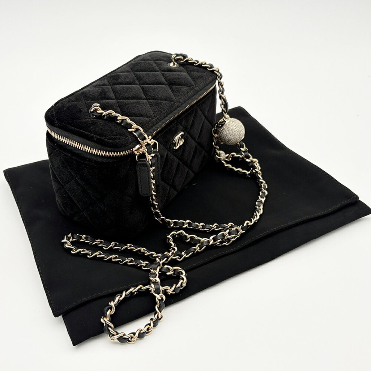 Chanel Black Leather Shoulder Bag Vanity Bag (Pre-Owned)