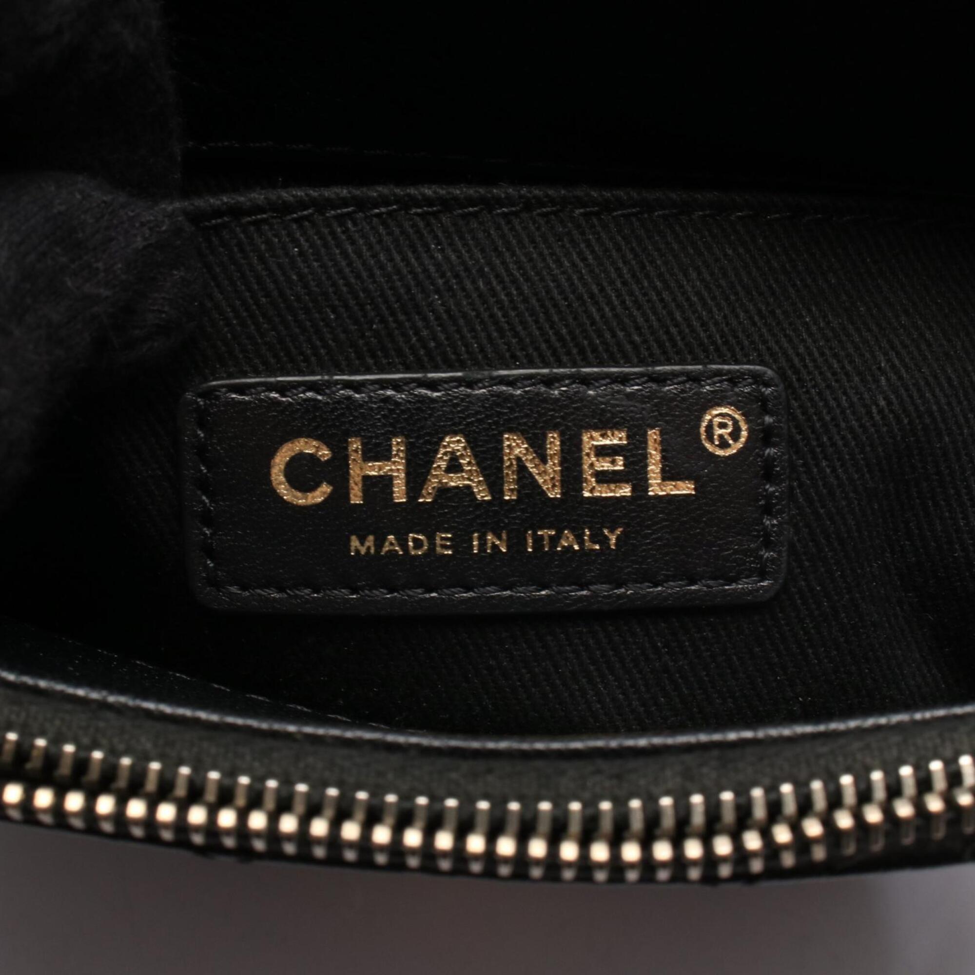 Chanel Black Leather Handbag Shoulder Bag (Pre-Owned)