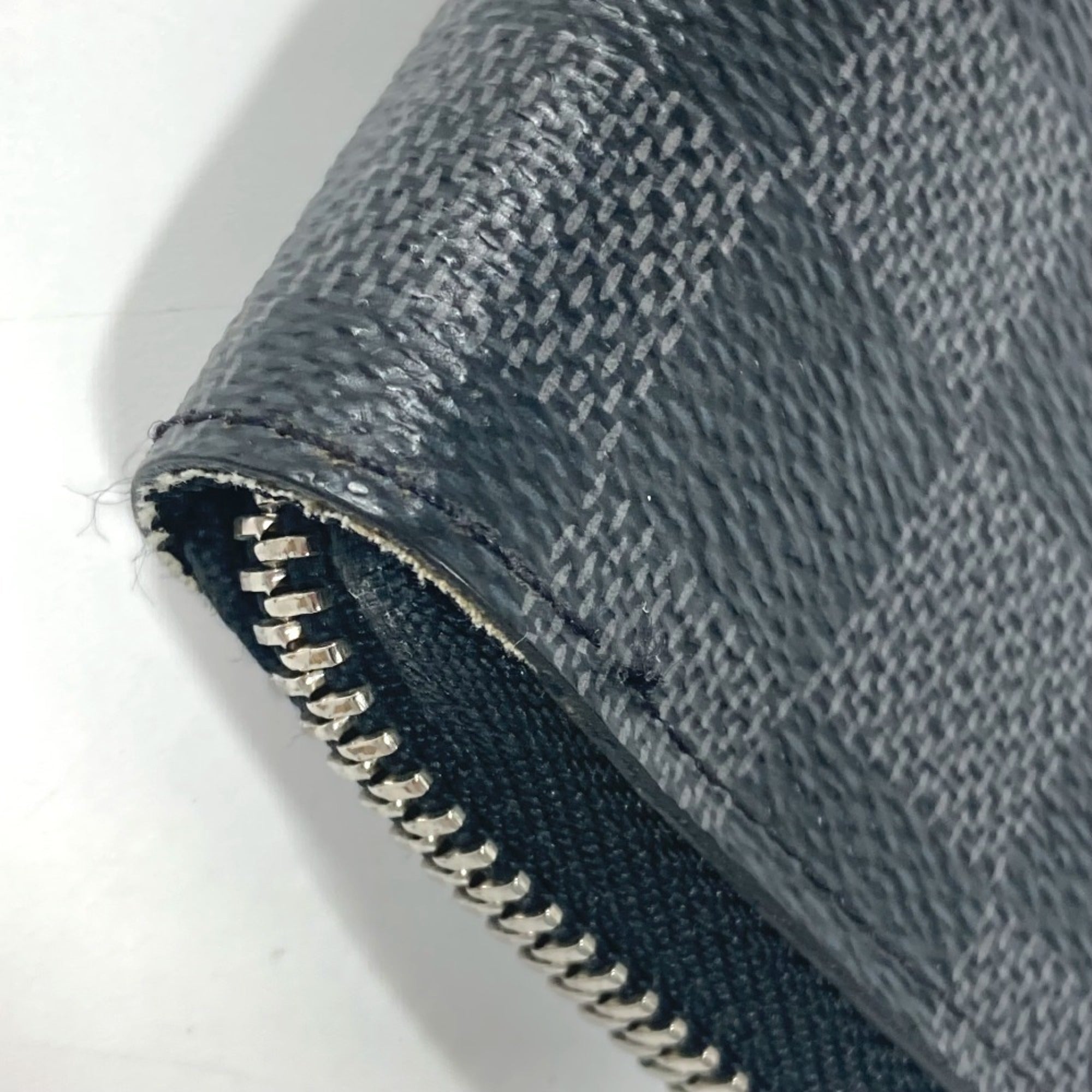 Louis Vuitton Black Damier Graphite Long Wallet (Bi-Fold) (Pre-Owned)