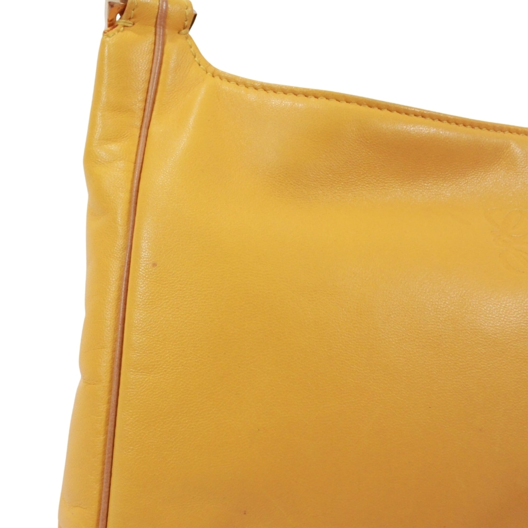 Loewe Yellow Leather Shoulder Bag (Pre-Owned)