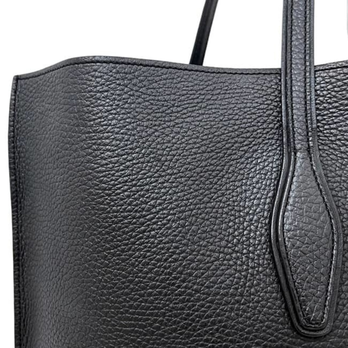Tod's Black Leather Tote Bag (Pre-Owned)