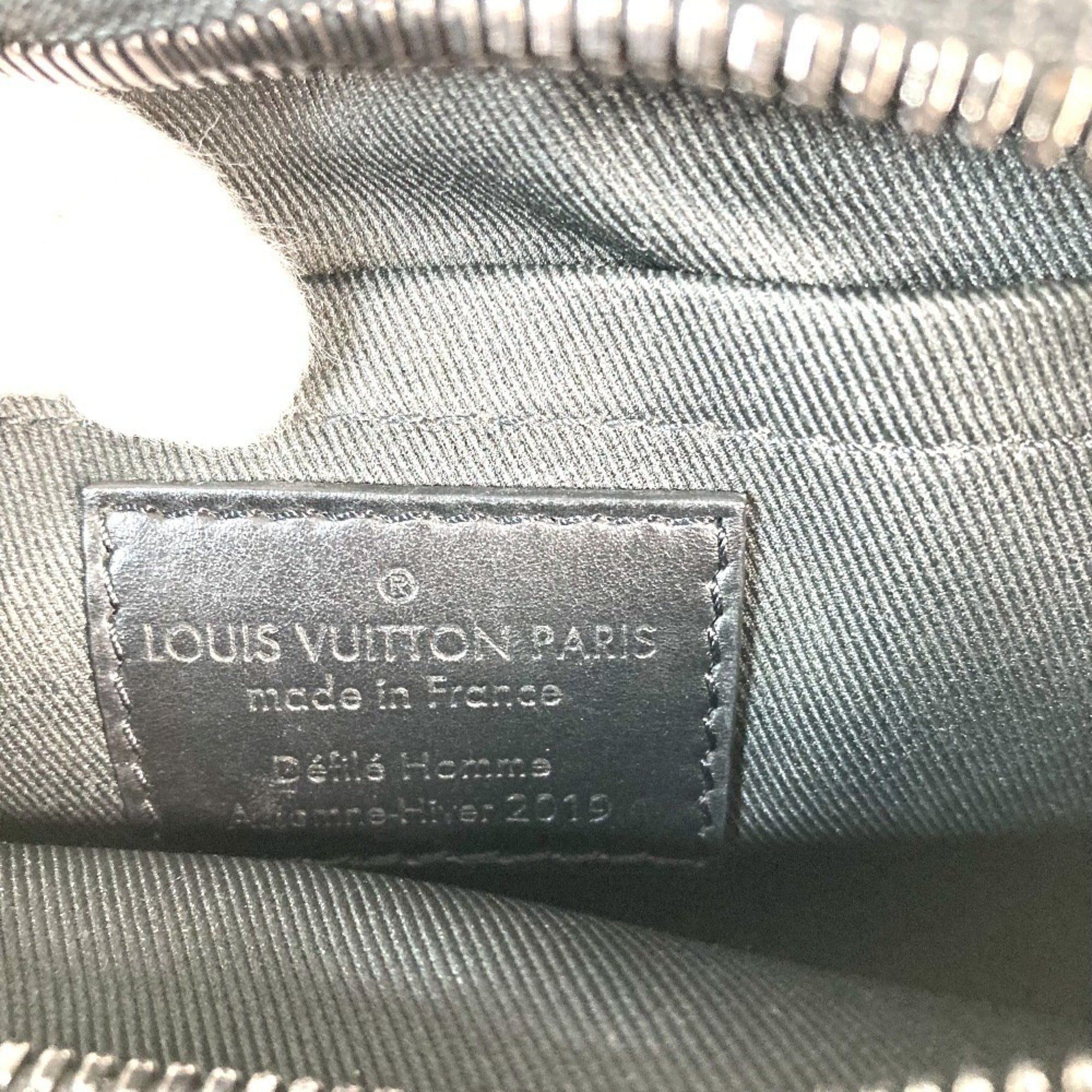 Louis Vuitton Black Multi-Color Taiga Leather Pochette Shoulder Bag (Pre-Owned)