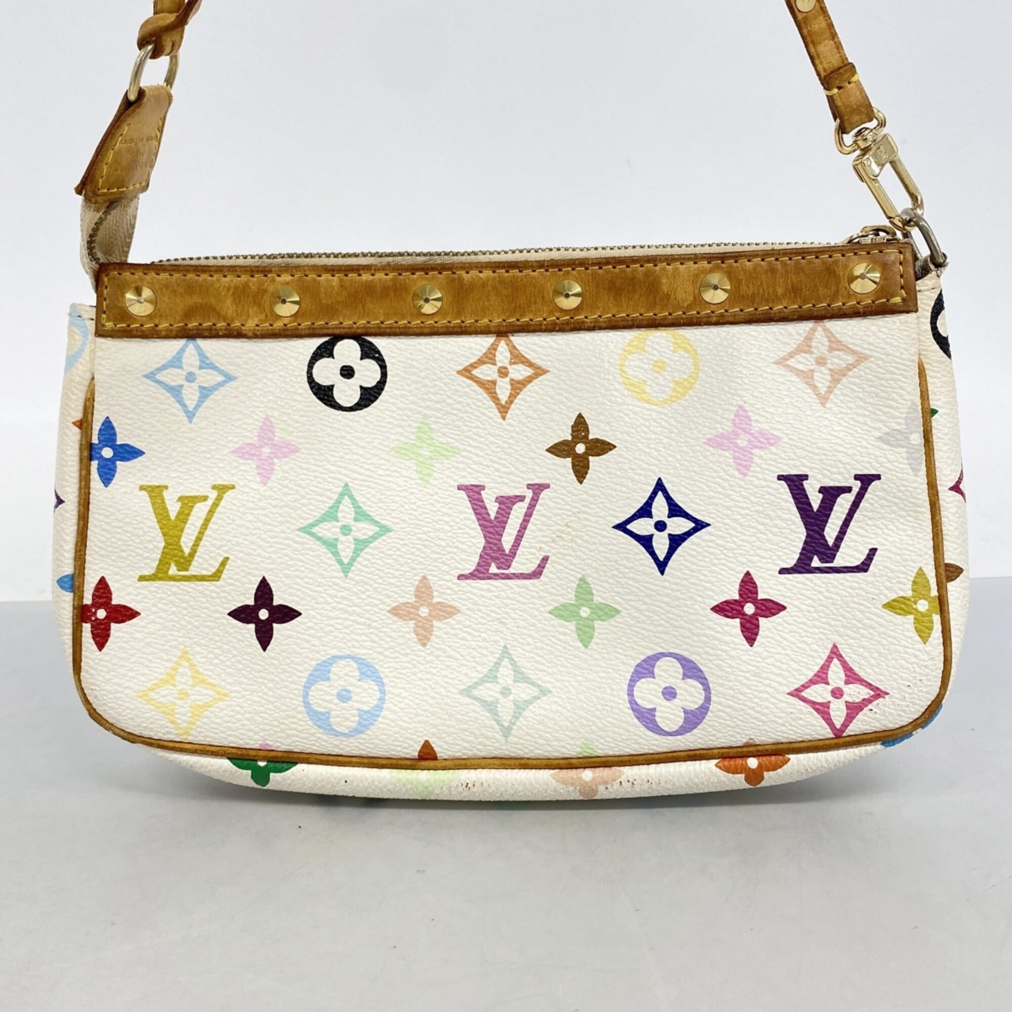 Louis Vuitton Blanc Pouch (Pre-Owned)