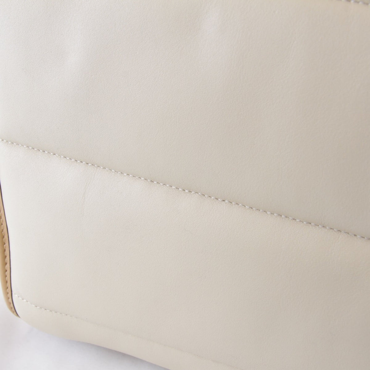 Coach Beige Leather Tote Bag (Pre-Owned)