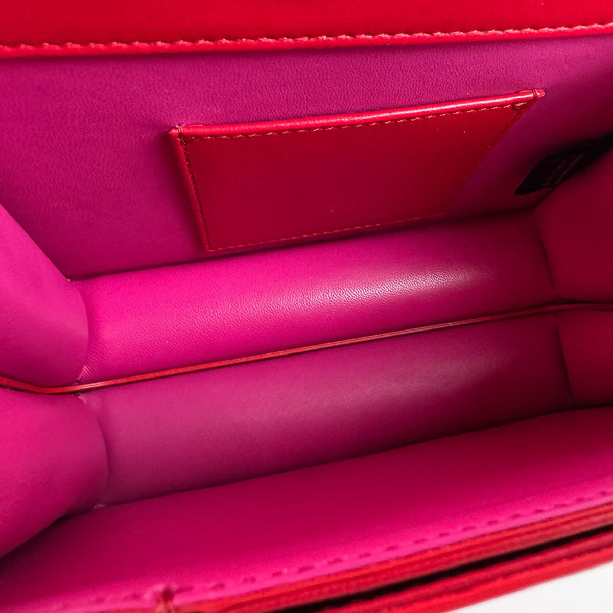 Bvlgari Red Color Leather Handbag Shoulder Bag (Pre-Owned)