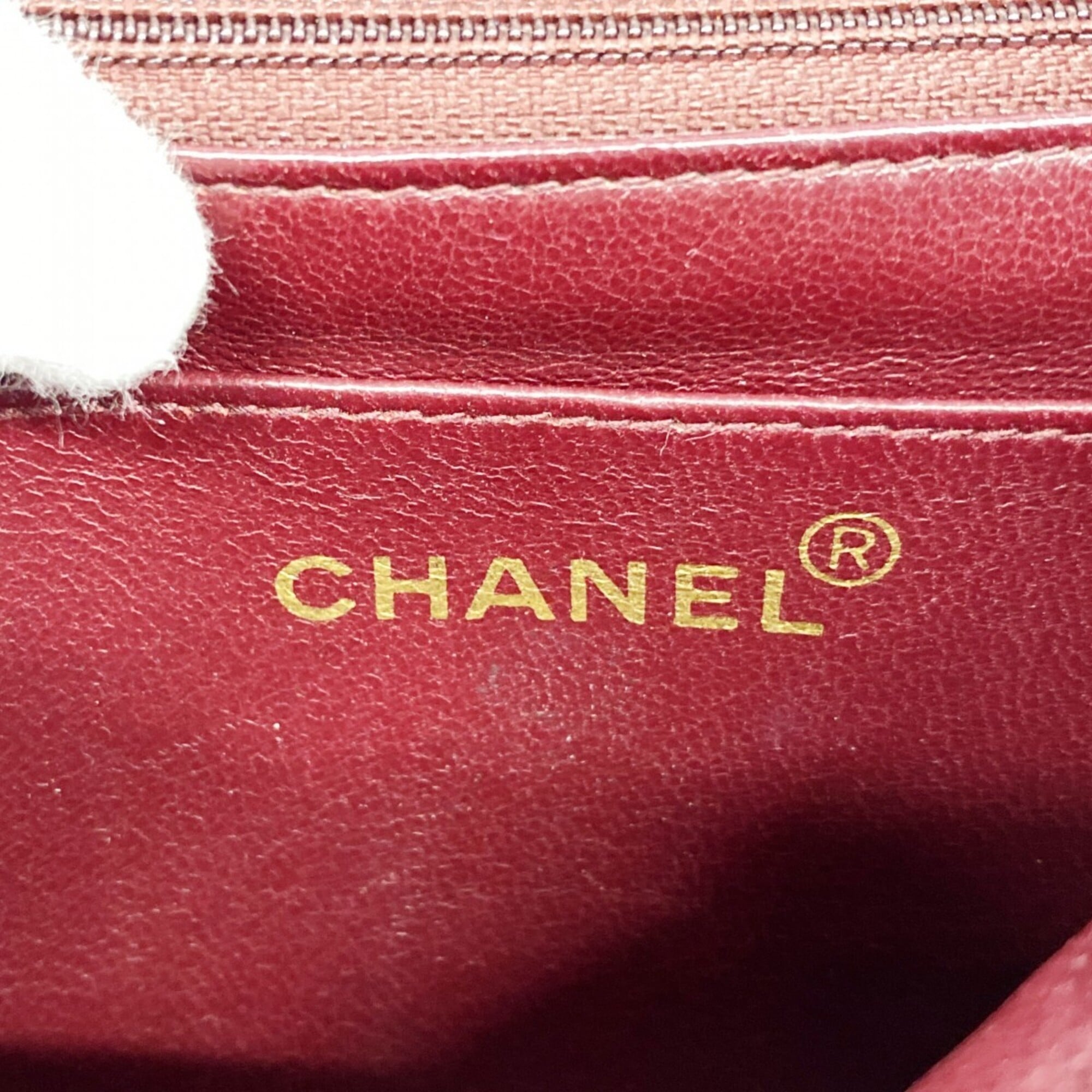 Chanel Black Leather Shoulder Bag (Pre-Owned)