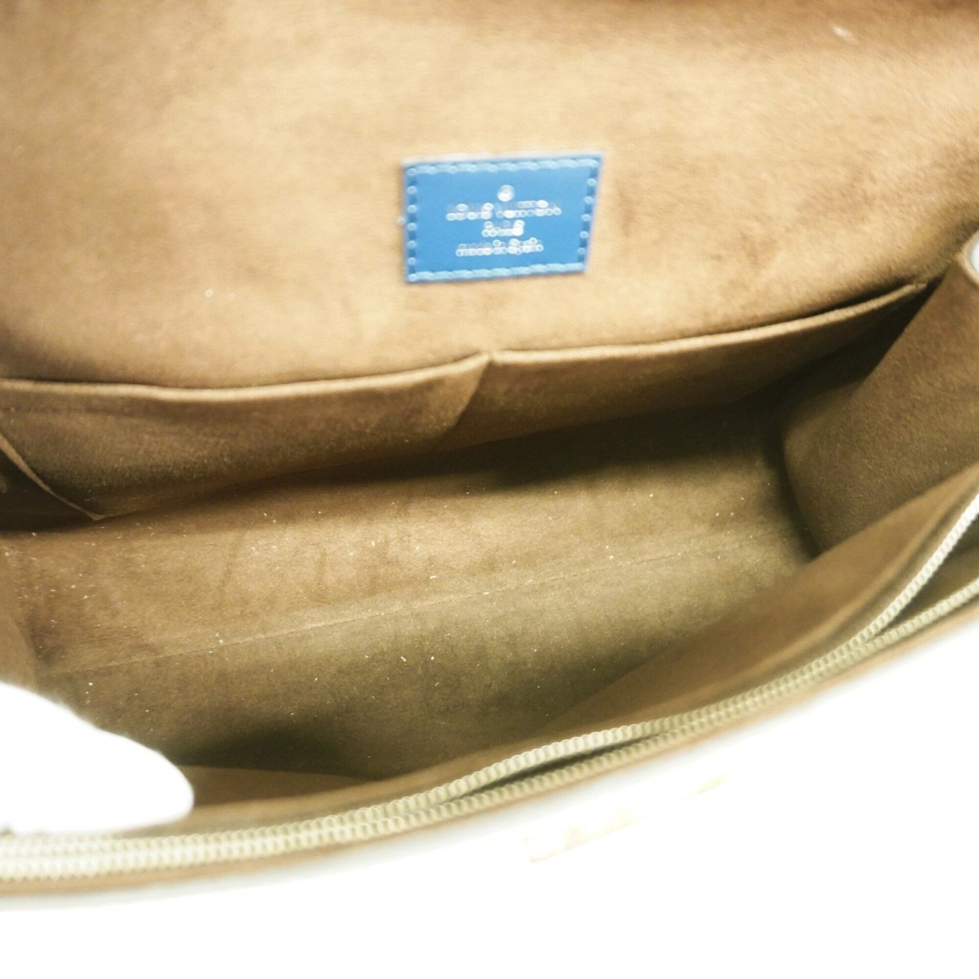 Louis Vuitton Navy Handbag (Pre-Owned)