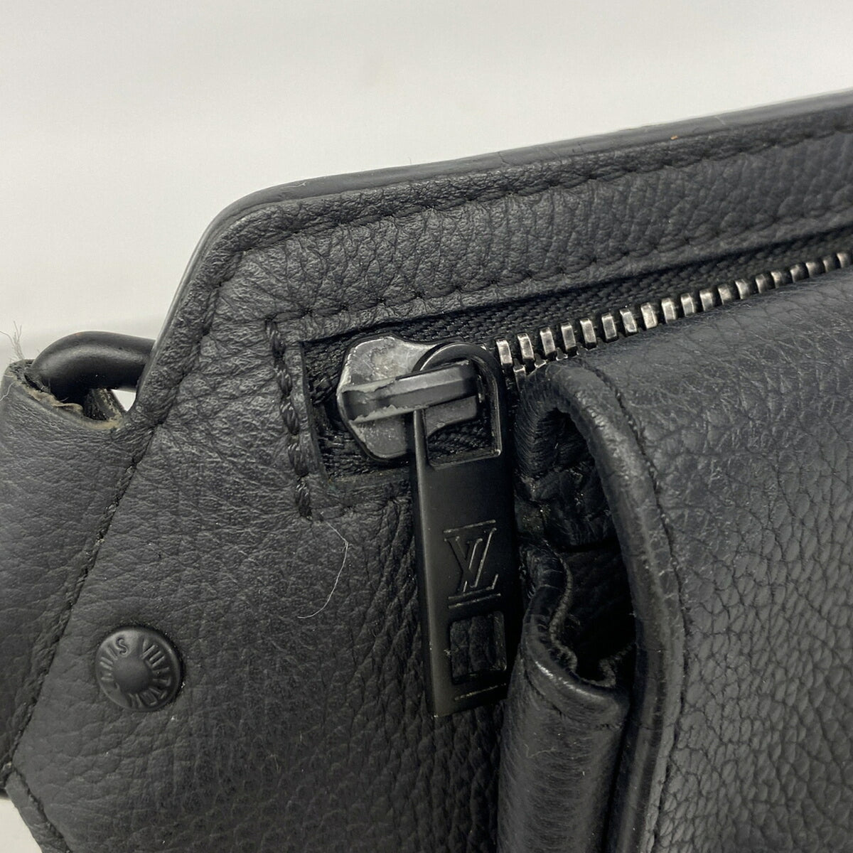 Louis Vuitton Noir Fanny Pack (Pre-Owned)