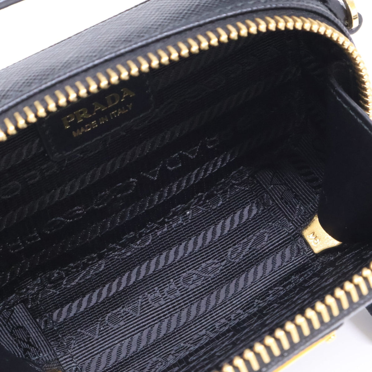 Prada Black Leather Shoulder Bag (Pre-Owned)