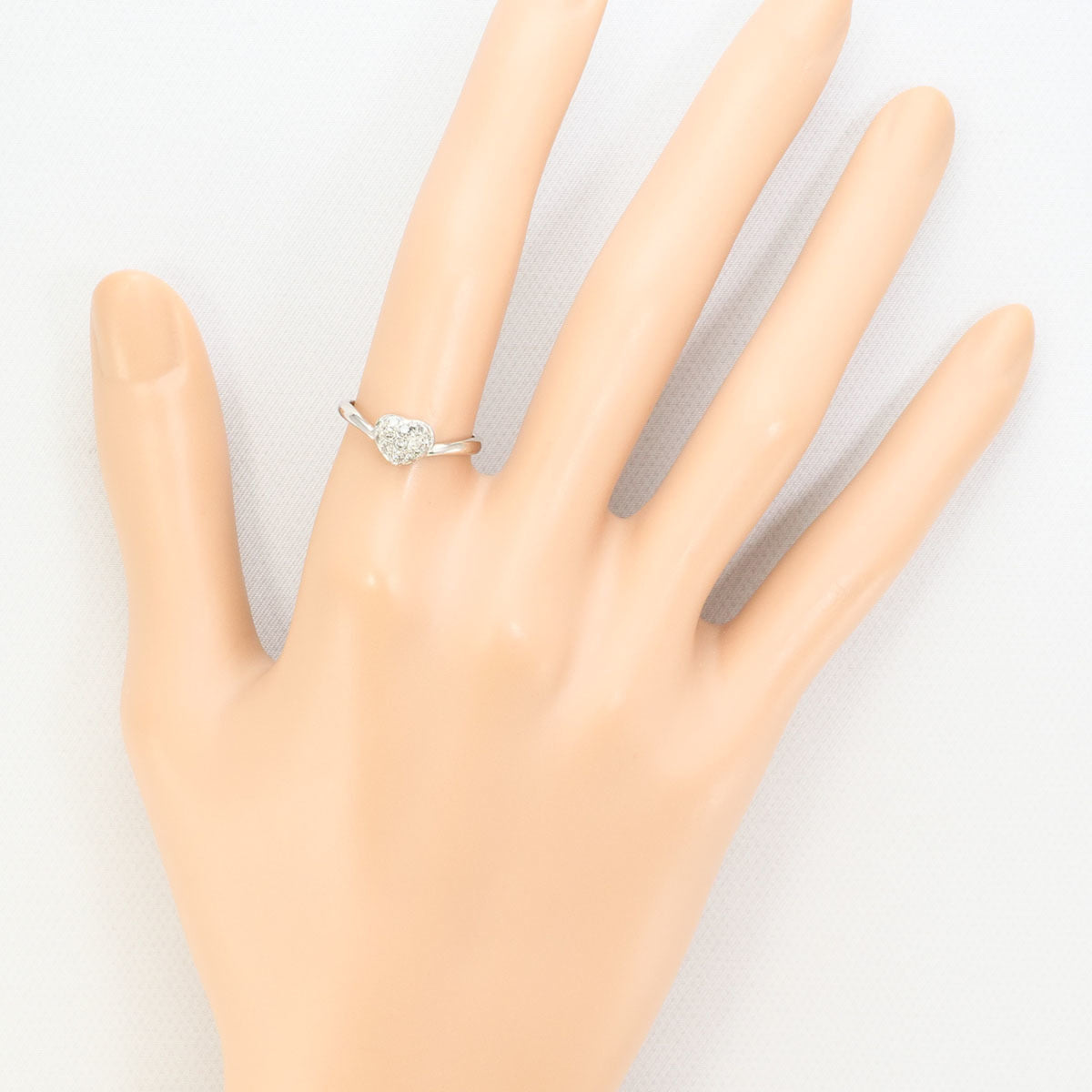 Unbranded White Gold White Gold (18K) Band Ring (Pre-Owned)