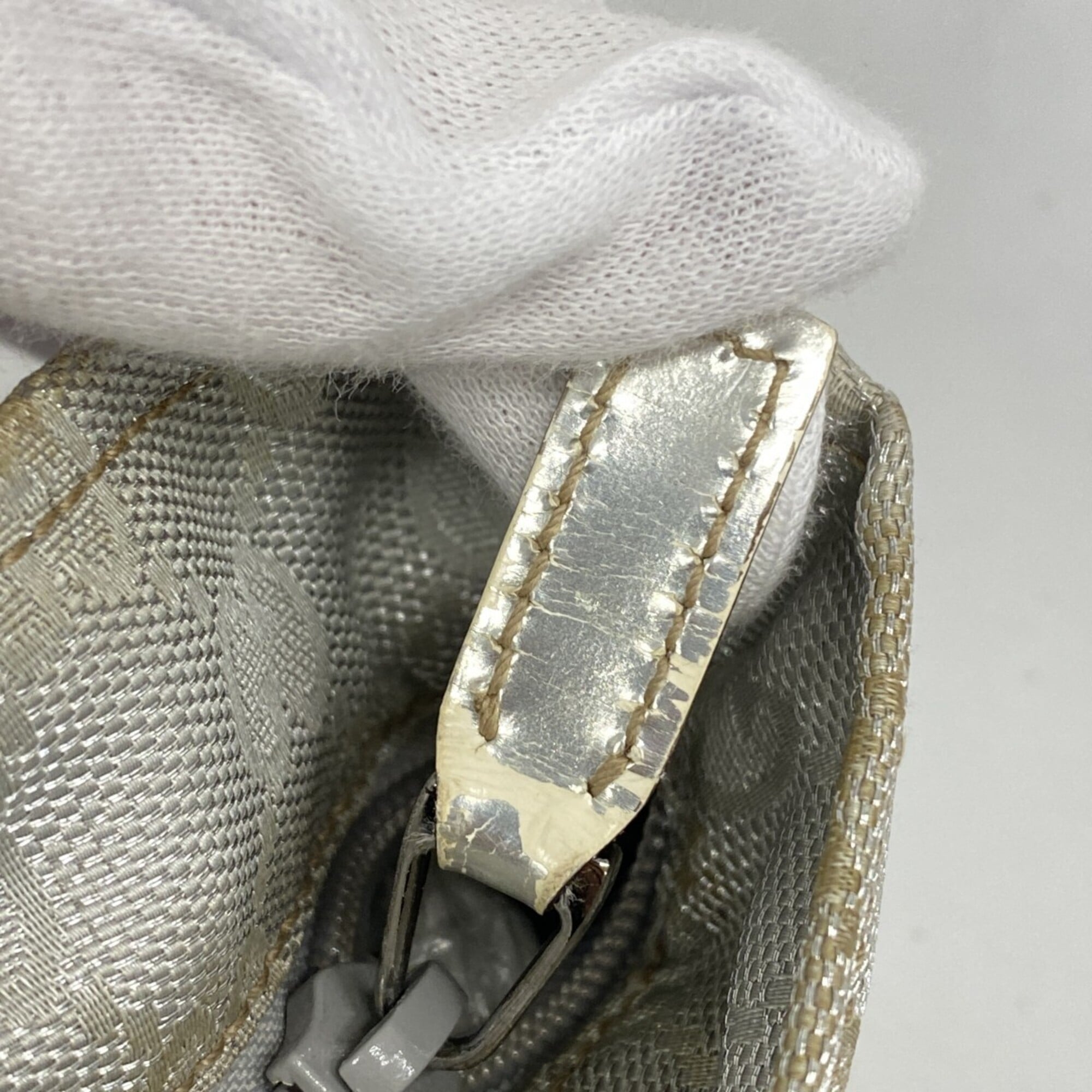 Gucci Silver Nylon Canvas Handbag (Pre-Owned)
