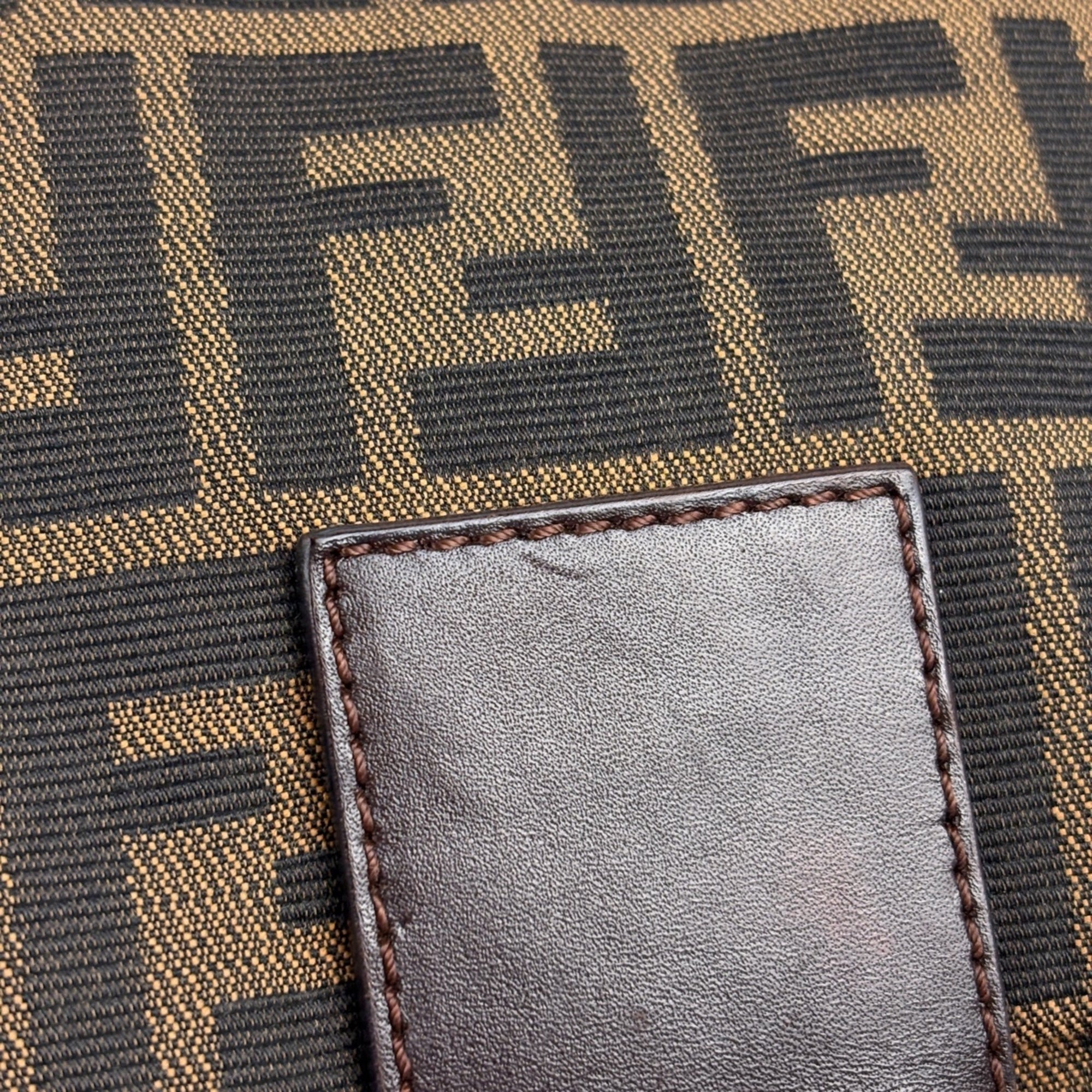 Fendi Brown Canvas Leather Shoulder Bag (Pre-Owned)