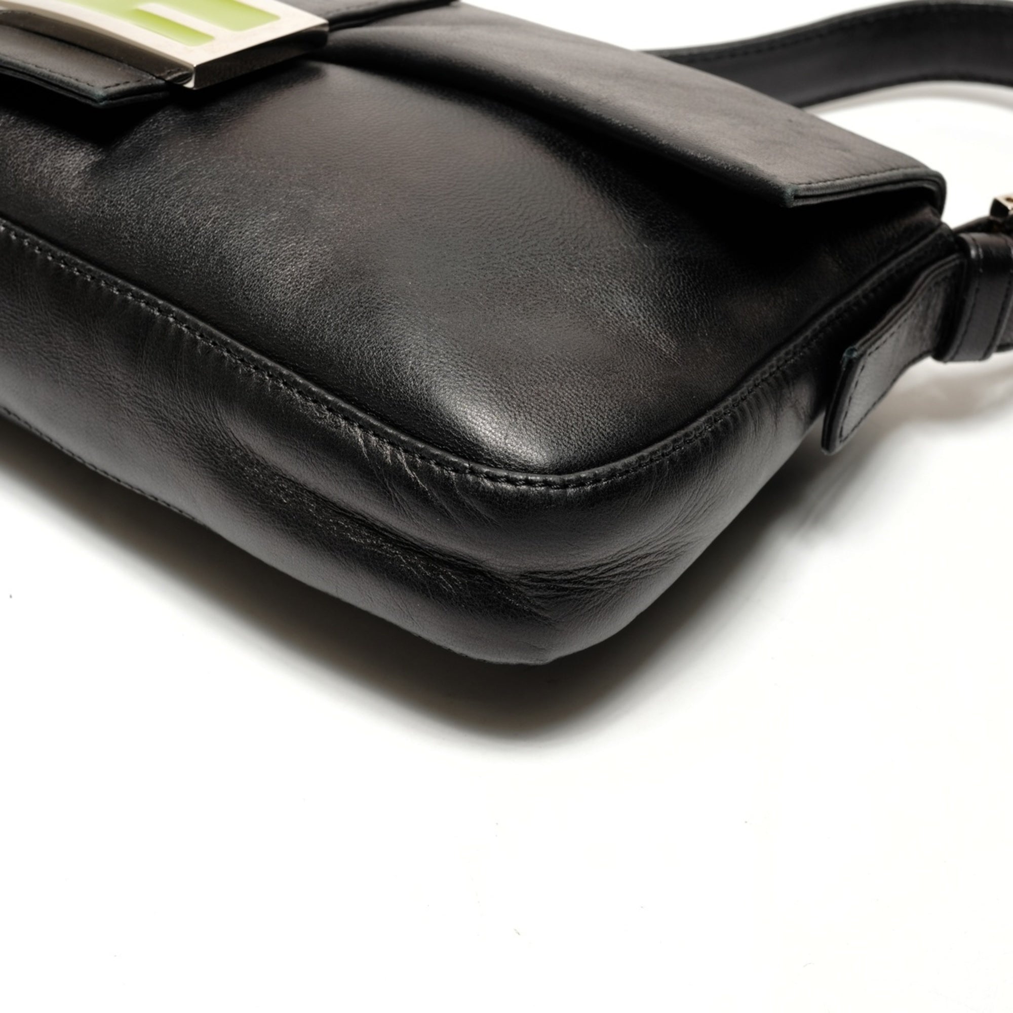 Fendi Black Shoulder Bag (Pre-Owned)