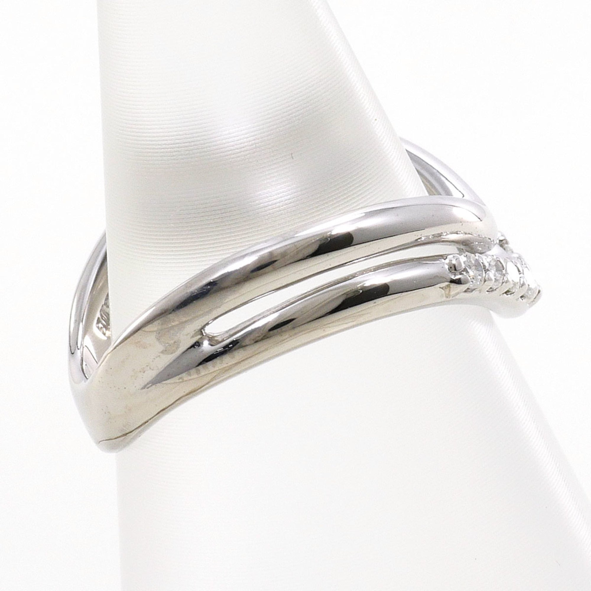 Unbranded White Gold White Gold (18K) Band Ring (Pre-Owned)