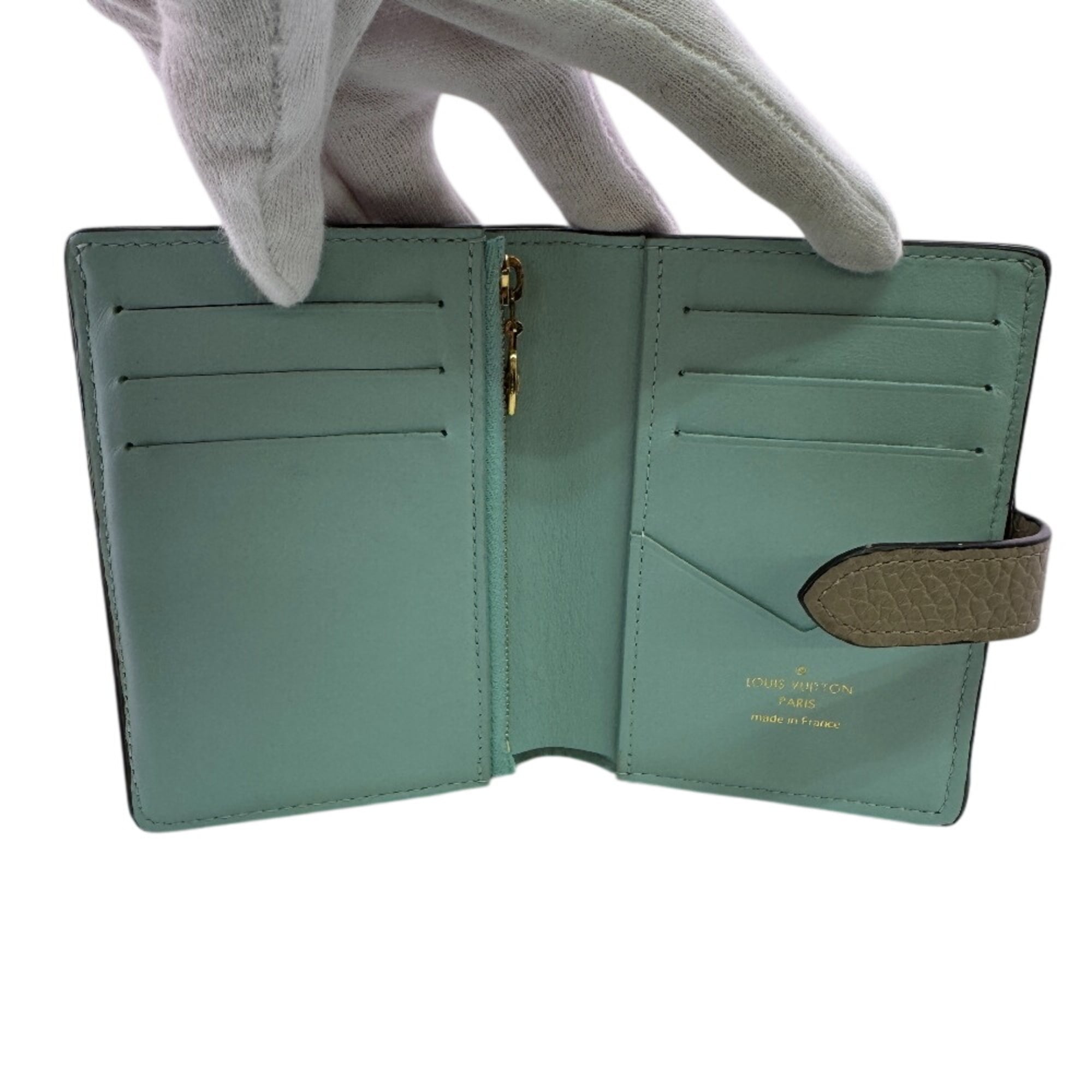 Louis Vuitton Beige Blue Leather Wallet (Bi-Fold) (Pre-Owned)