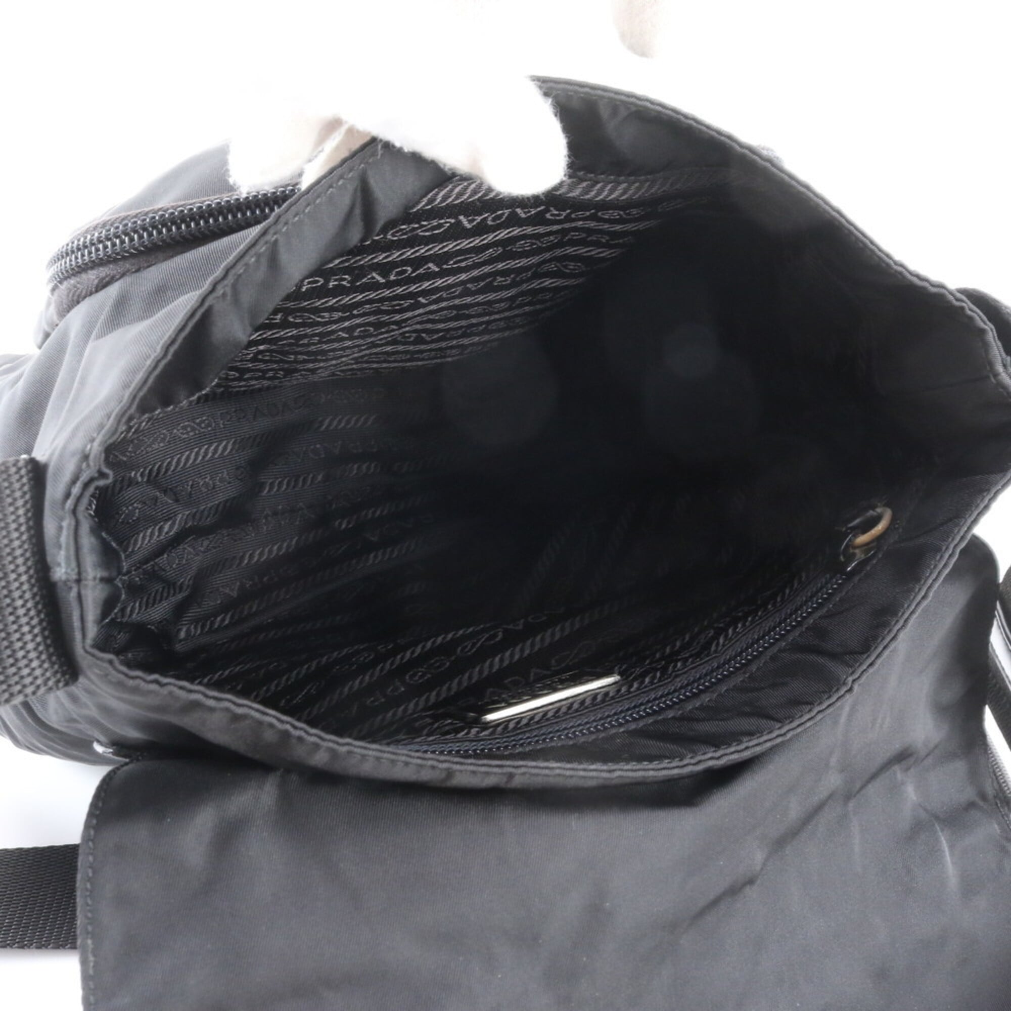 Prada Black Nylon Leather Shoulder Bag (Pre-Owned)