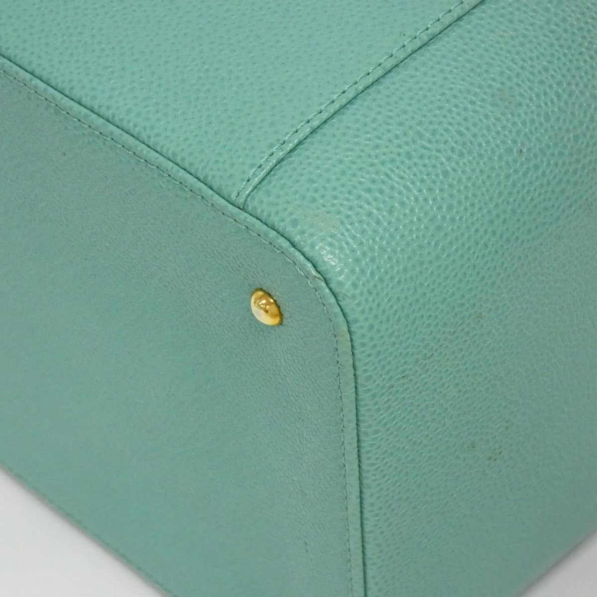 Chanel Green Grained Calfskin Handbag (Pre-Owned)