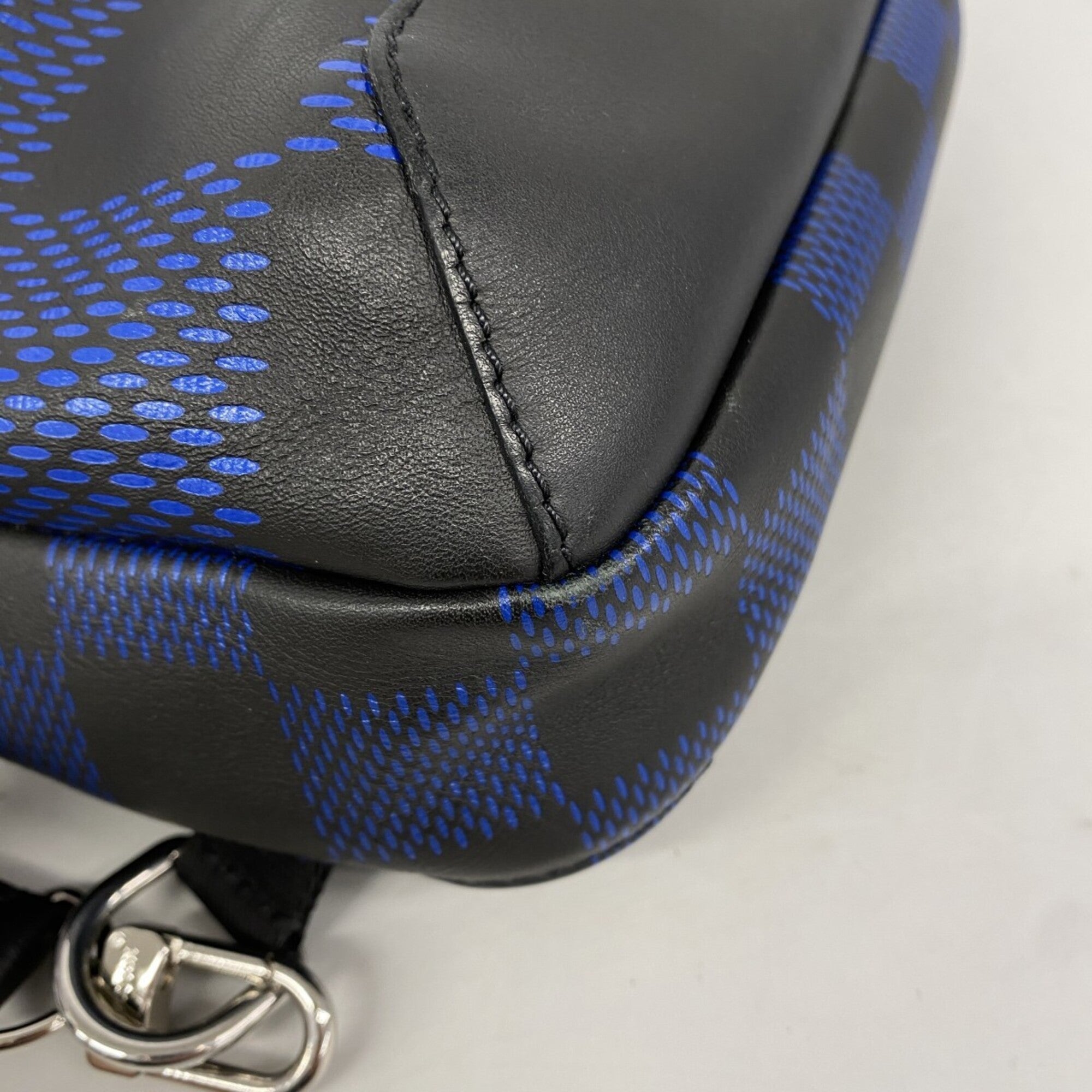 Louis Vuitton Blue Sling Bag (Pre-Owned)
