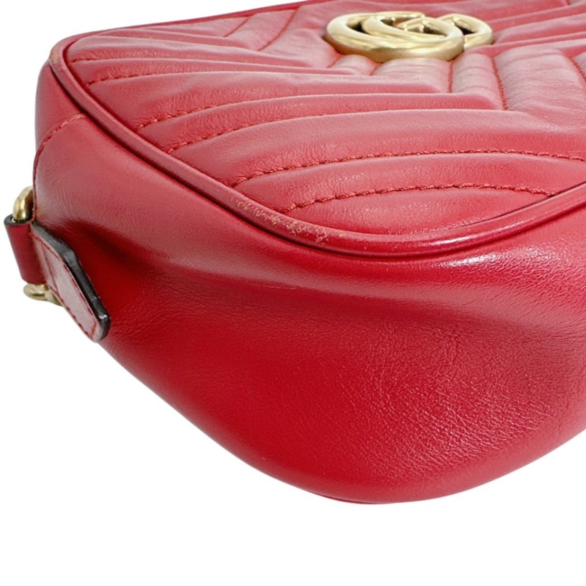Gucci Red Color Leather Shoulder Bag Sling Bag (Pre-Owned)