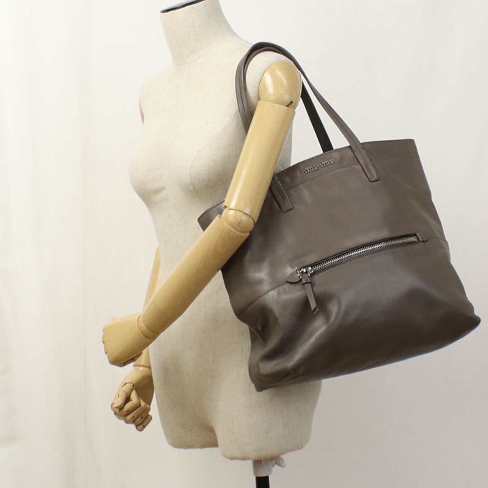 Miu Miu Gray Leather Tote Bag (Pre-Owned)