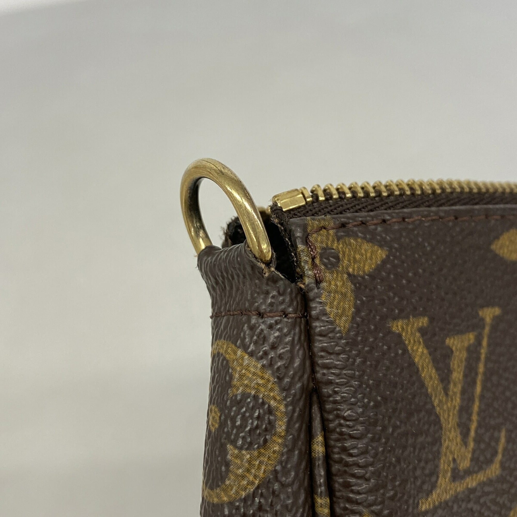 Louis Vuitton Brown Pouch (Pre-Owned)