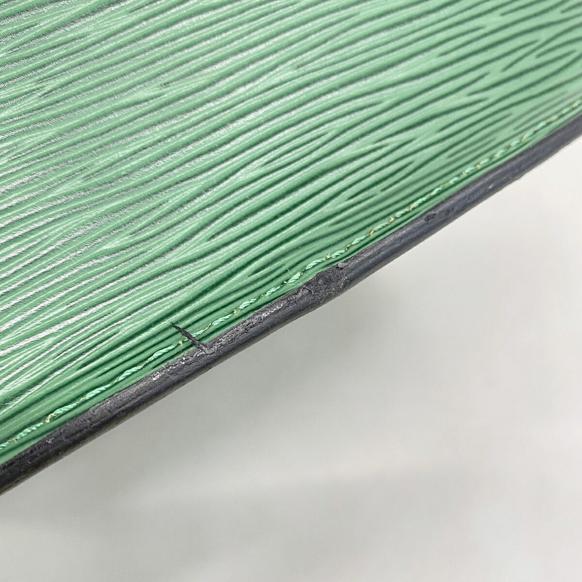 Louis Vuitton Borneo Green Shoulder Bag (Pre-Owned)