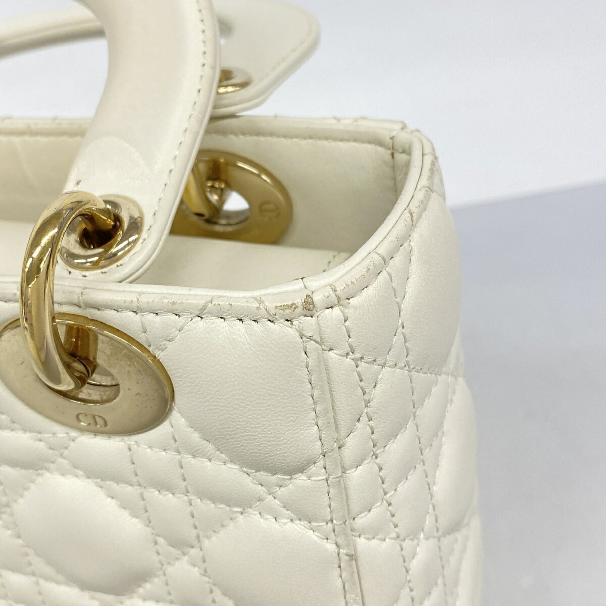 Christian Dior White Leather Handbag (Pre-Owned)