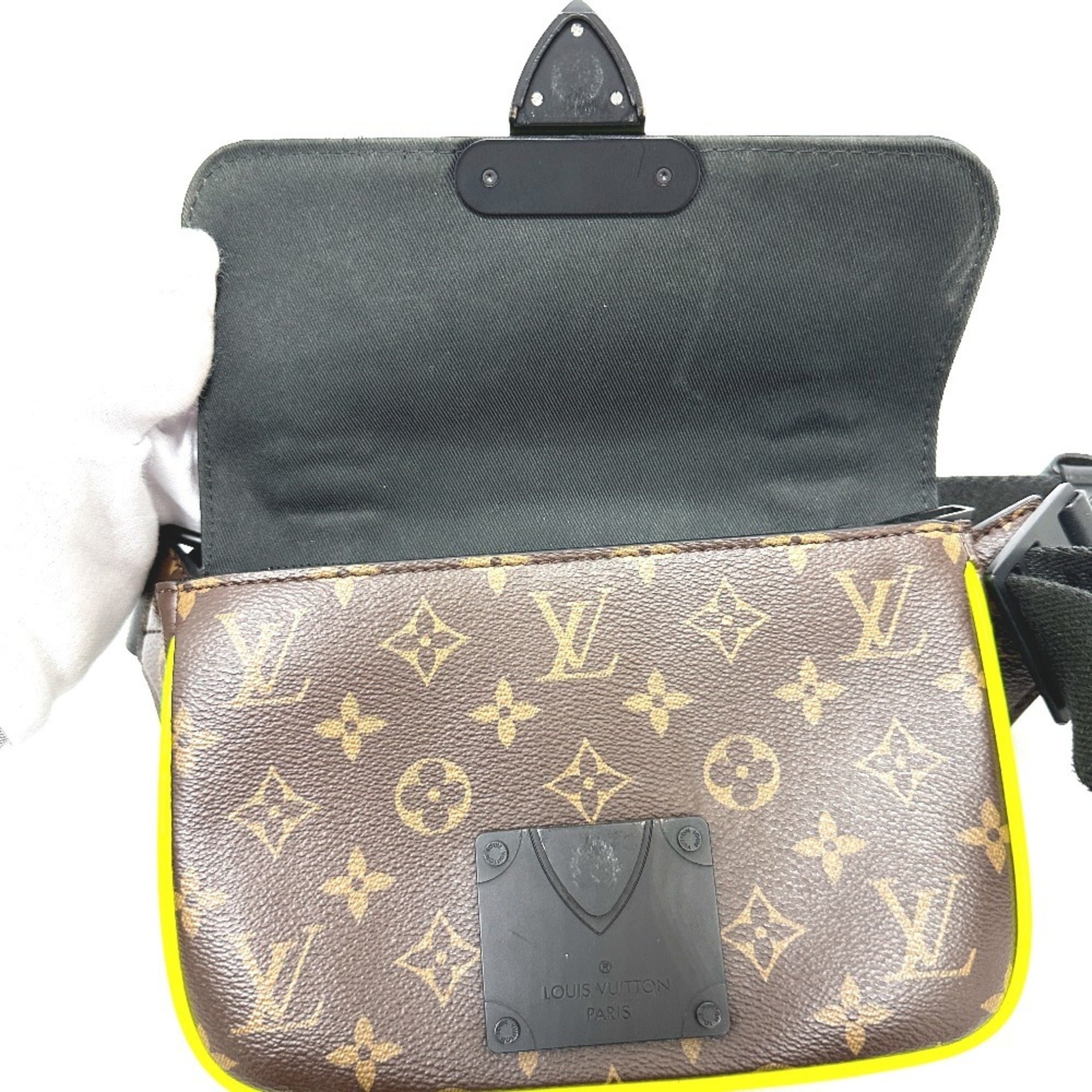 Louis Vuitton Monogram Brown Monogram Fanny Pack Shoulder Bag (Pre-Owned)