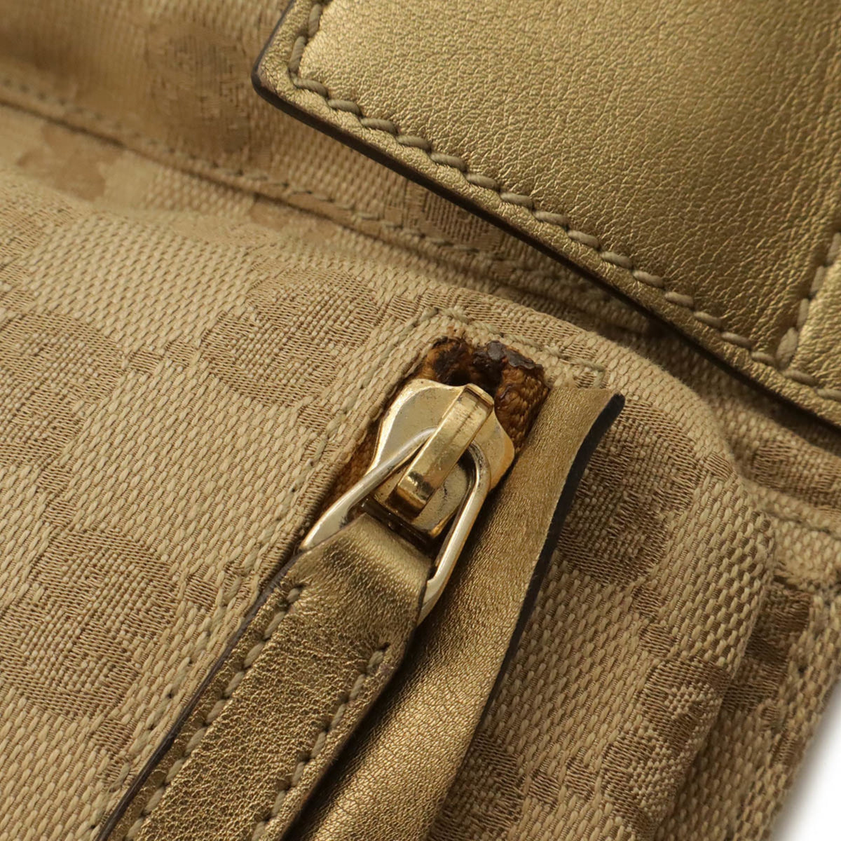 Gucci Beige Metallic Gold Pink Gg Canvas Leather Fanny Pack Sling Bag (Pre-Owned)