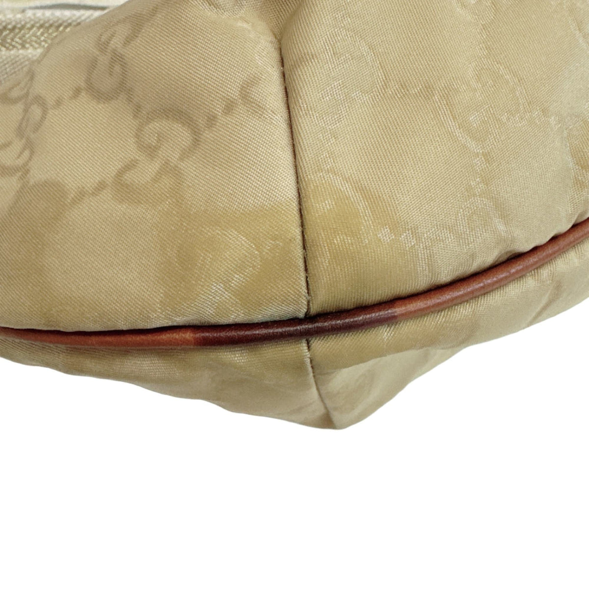 Gucci Beige Nylon Handbag Shoulder Bag (Pre-Owned)