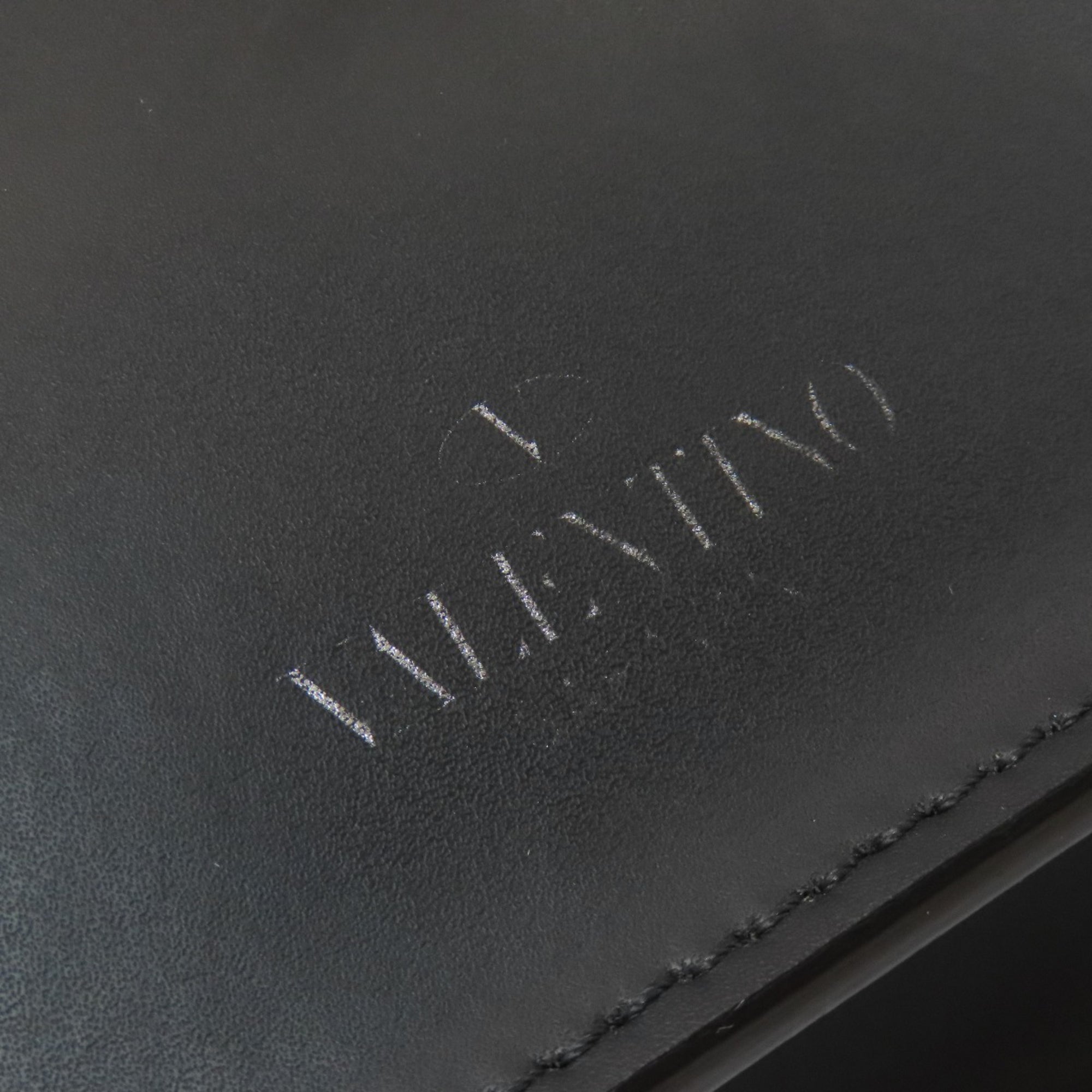 Valentino Black Leather Clutch Bag (Pre-Owned)