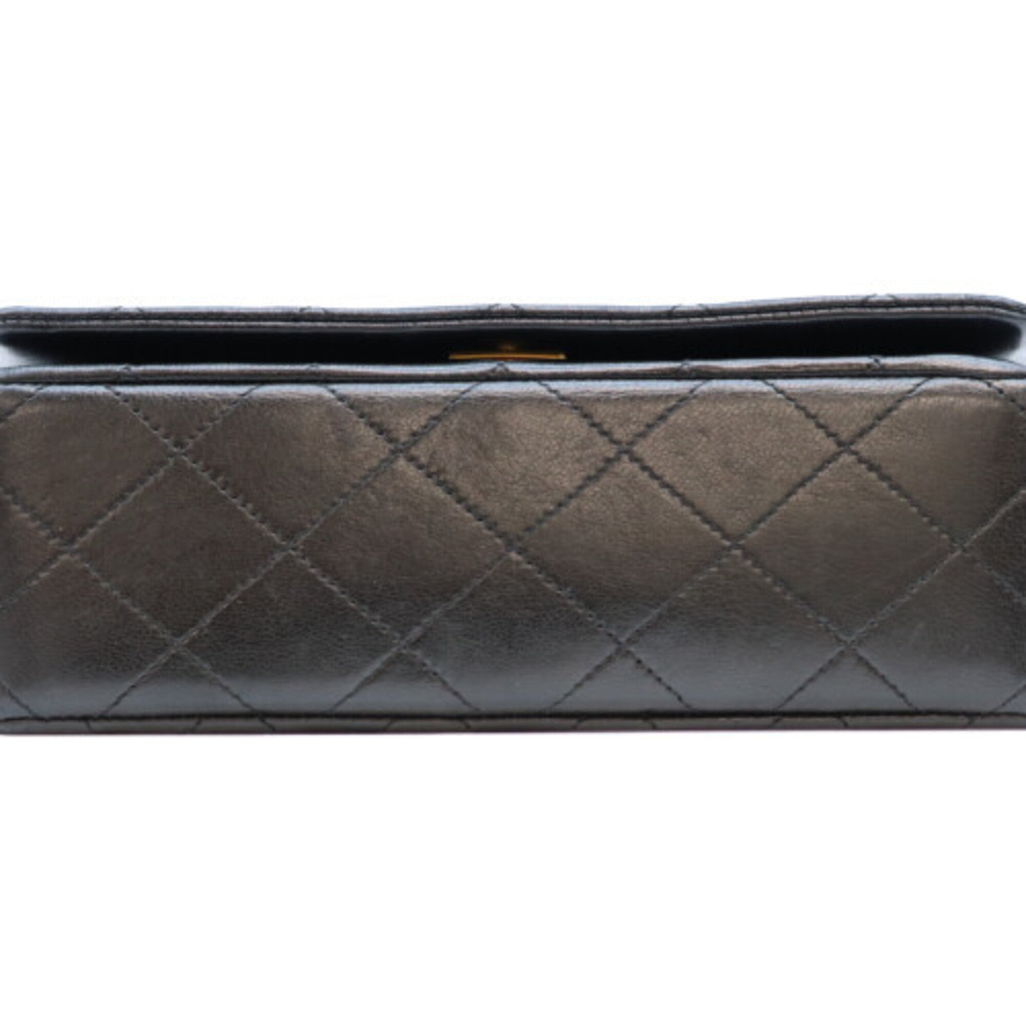 Chanel Black Leather Shoulder Bag (Pre-Owned)