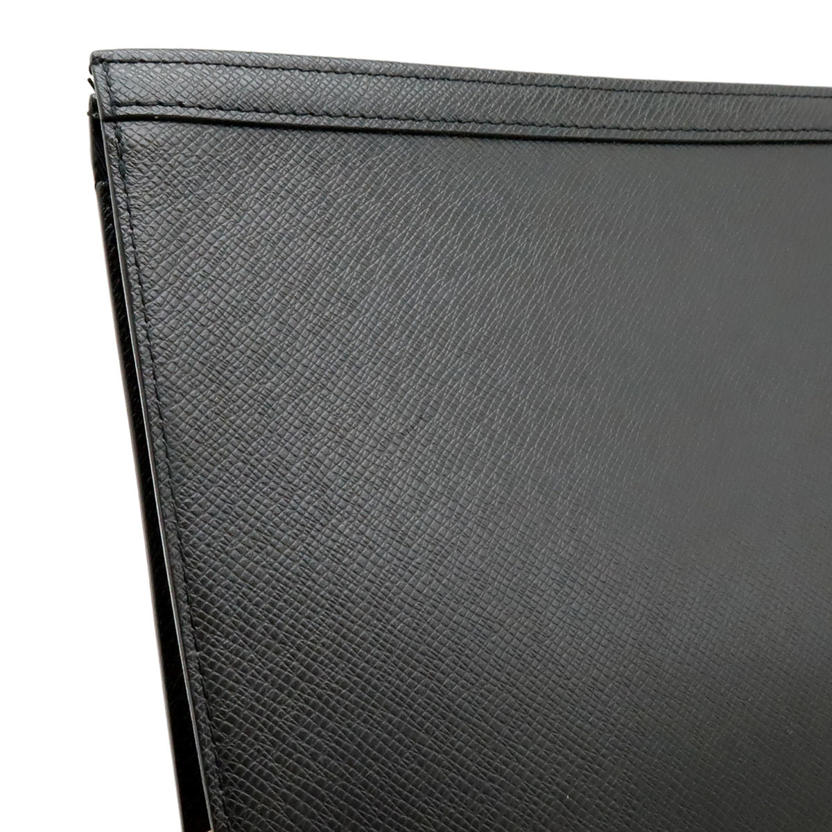 Louis Vuitton Black Noir Taiga Leather Clutch Bag Pochette (Pre-Owned)
