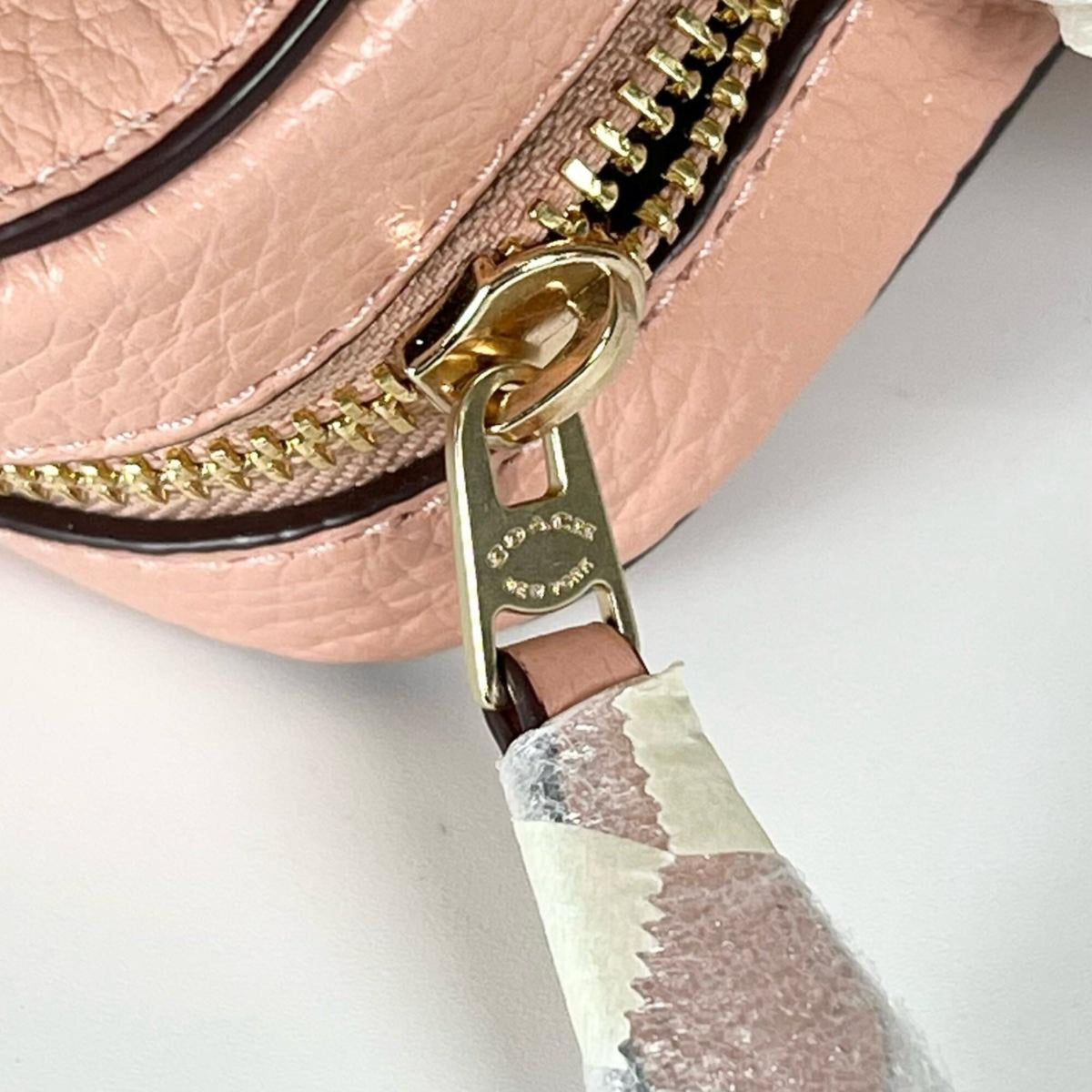 Coach Pink Leather Shoulder Bag (Pre-Owned)