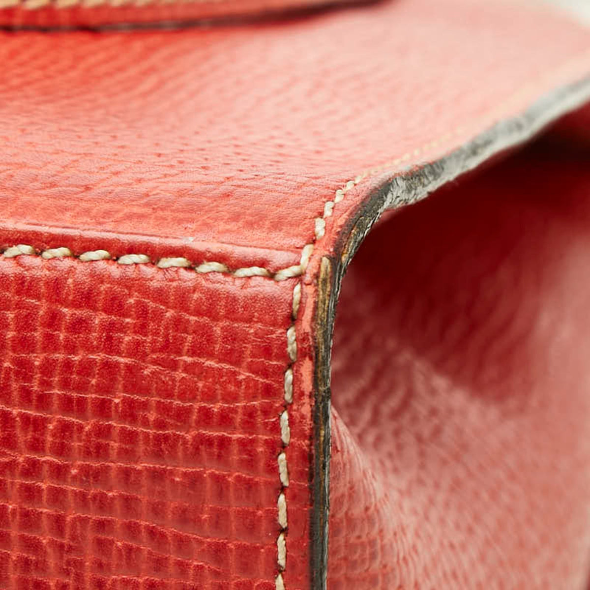 Loewe Red Color Leather Handbag Shoulder Bag (Pre-Owned)