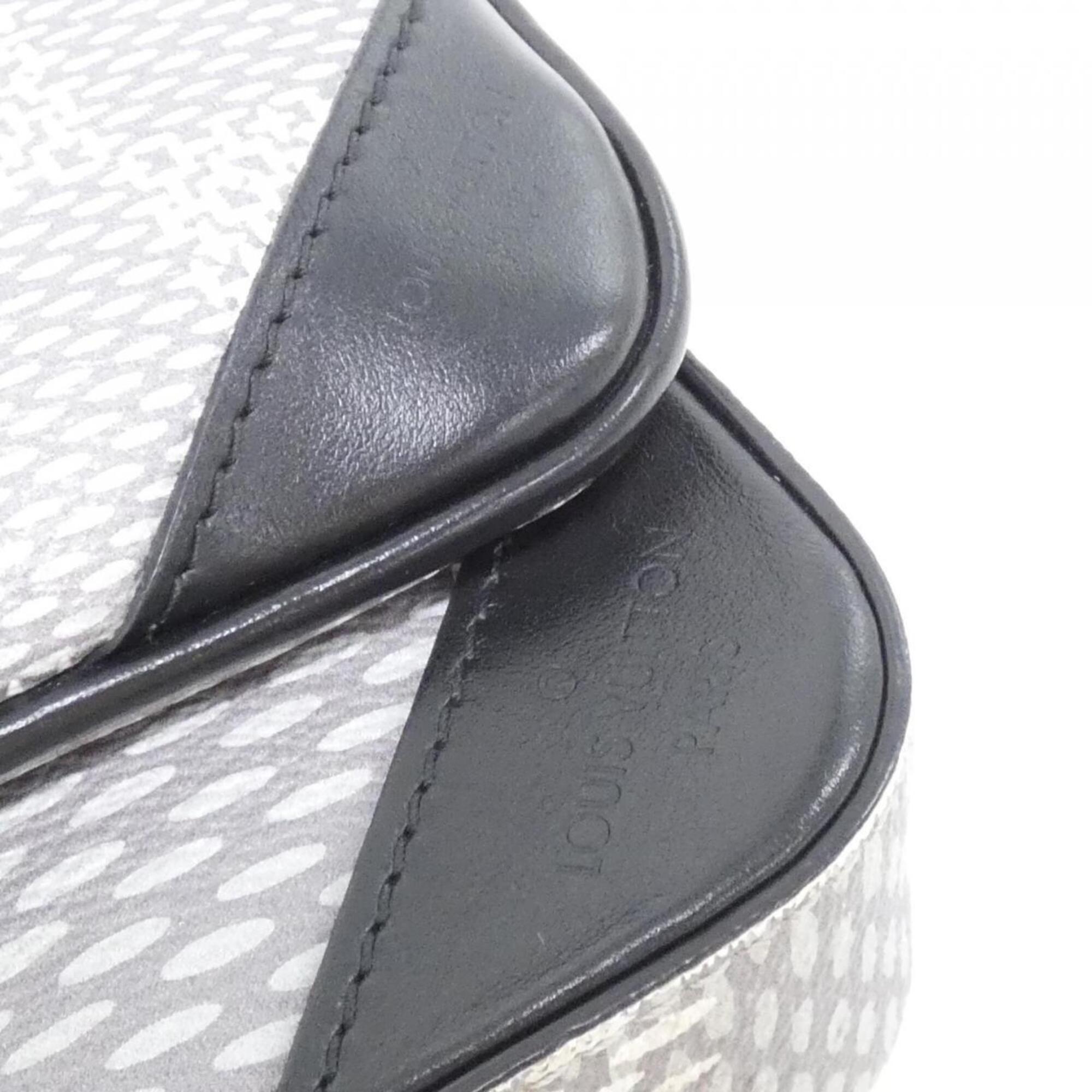 Louis Vuitton Gray Coated Canvas Shoulder Bag (Pre-Owned)