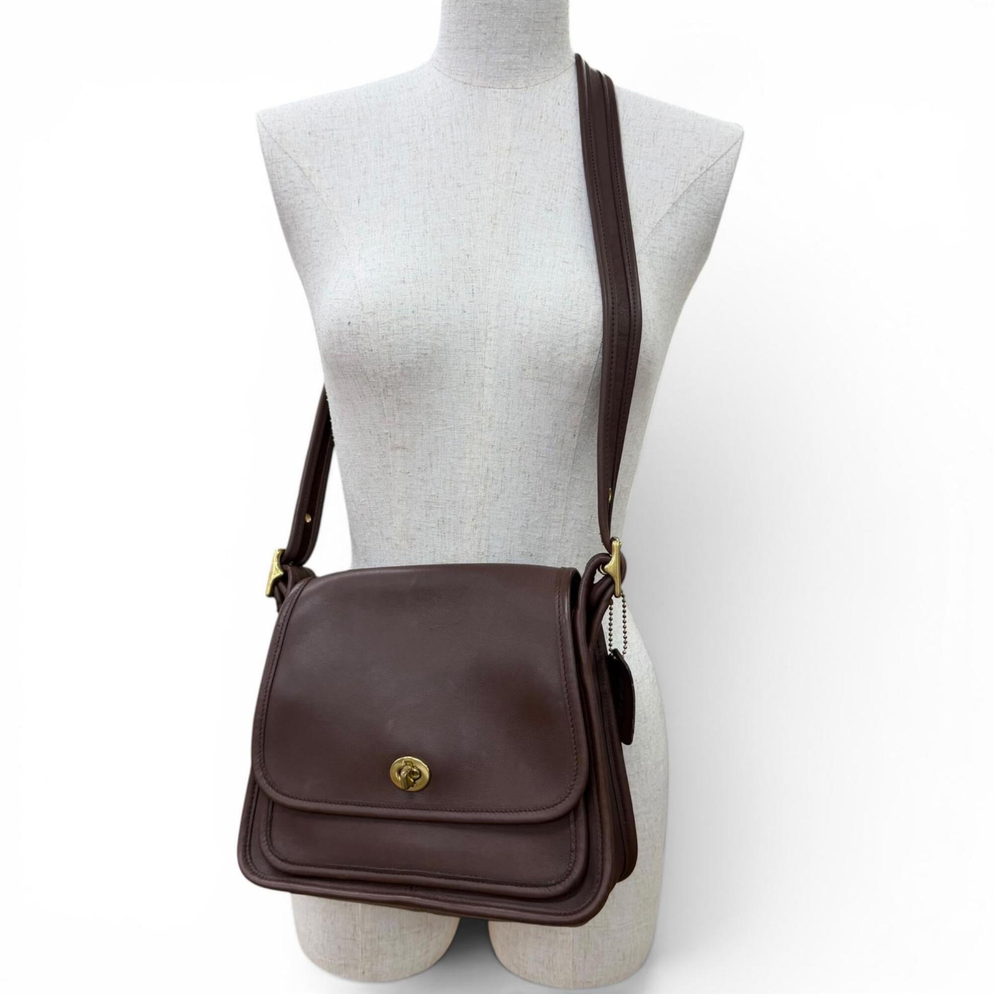 Coach Brown Leather Shoulder Bag (Pre-Owned)