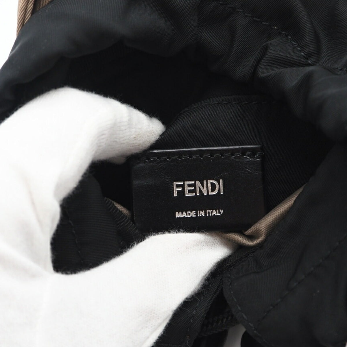 Fendi Beige Nylon Shoulder Bag (Pre-Owned)