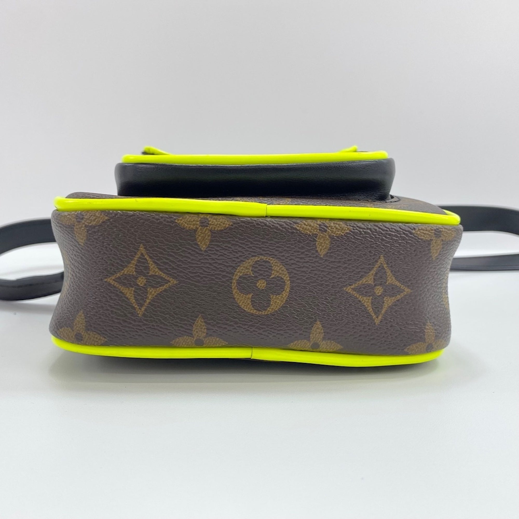 Louis Vuitton Monogram Yellow Shoulder Bag (Pre-Owned)