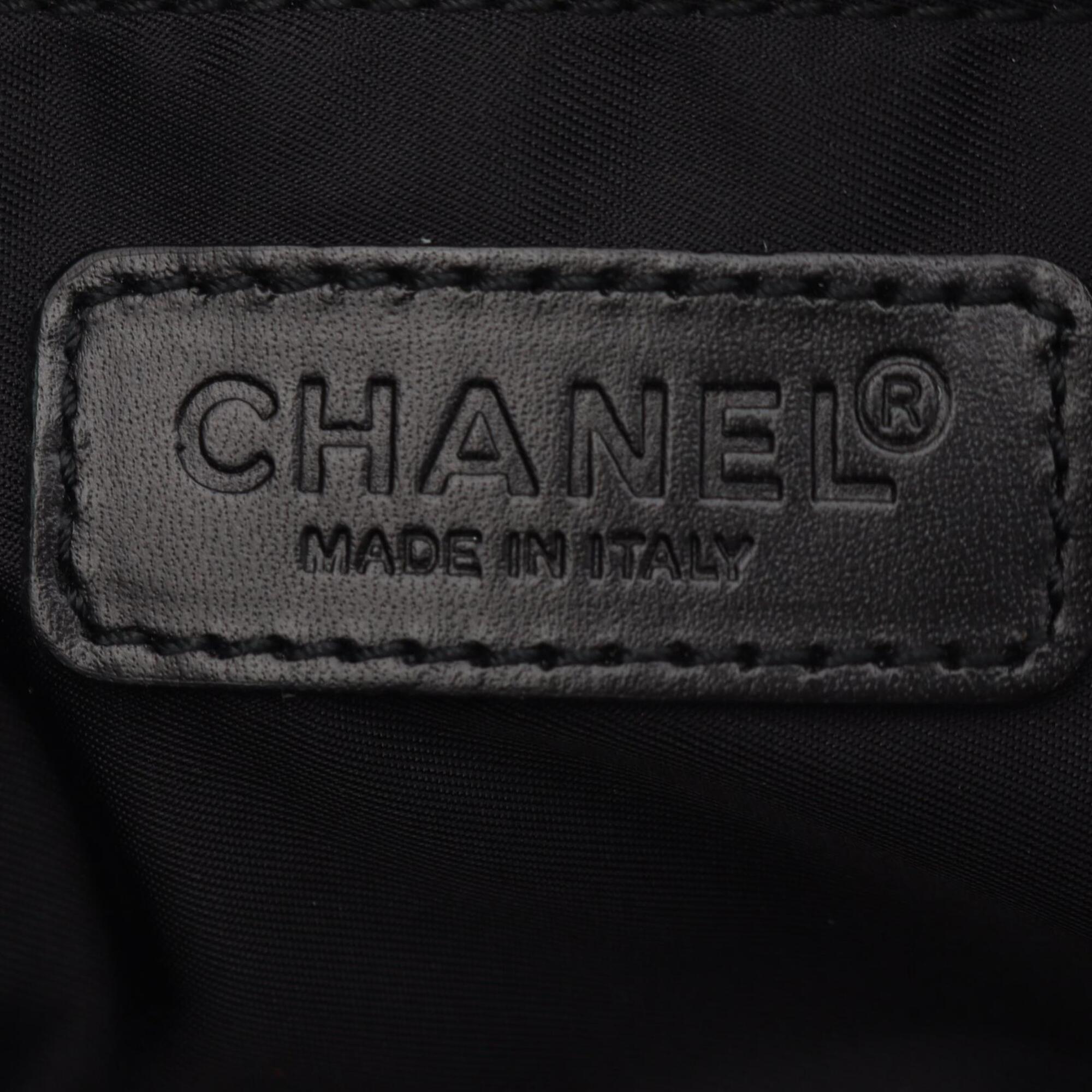 Chanel Black Leather Nylon Canvas Handbag (Pre-Owned)