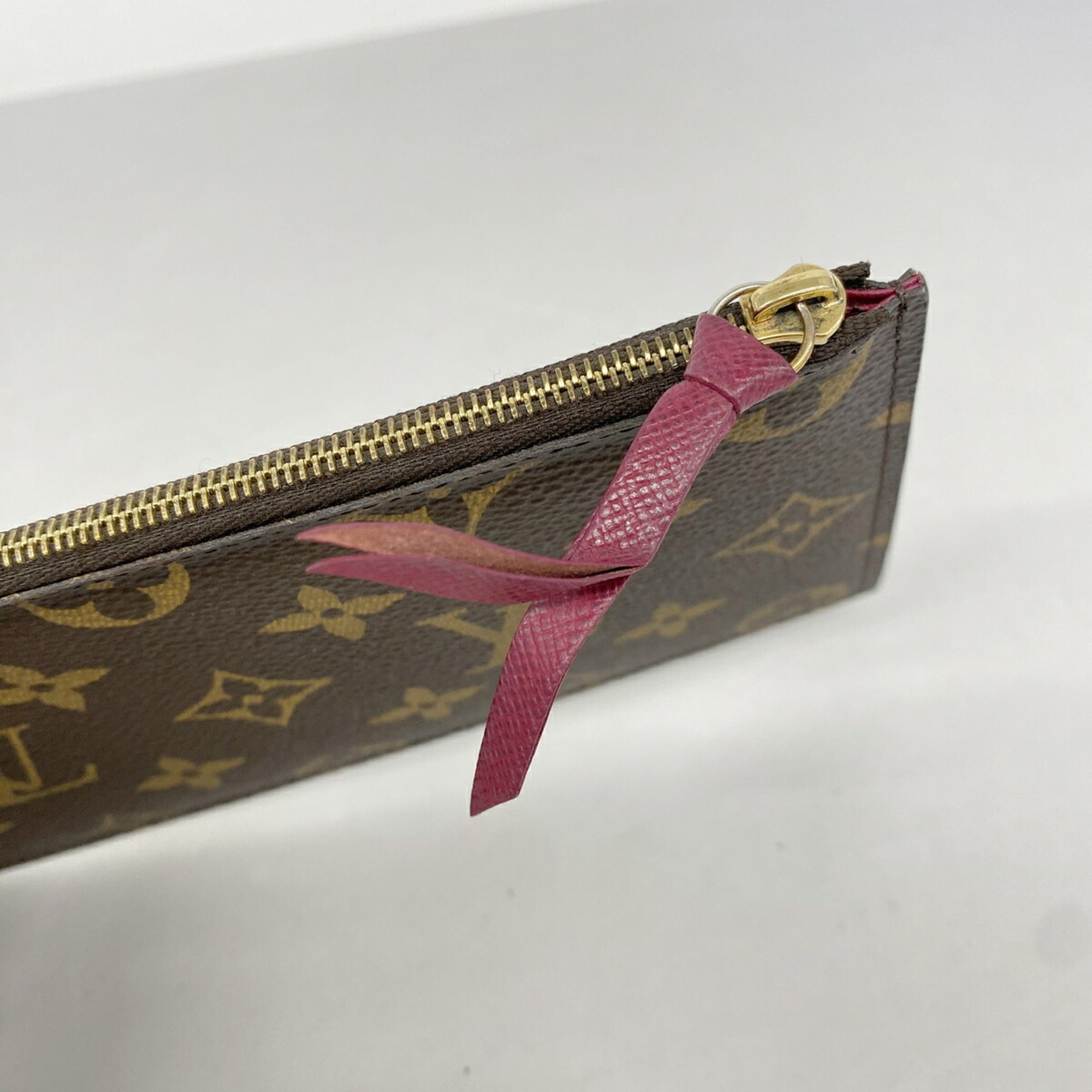 Louis Vuitton Fuchsia Chain/Shoulder Wallet (Pre-Owned)