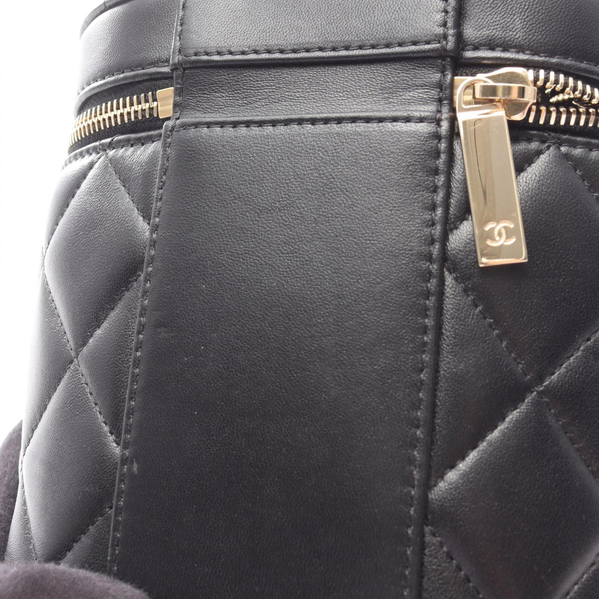 Chanel Black Leather Handbag Shoulder Bag (Pre-Owned)