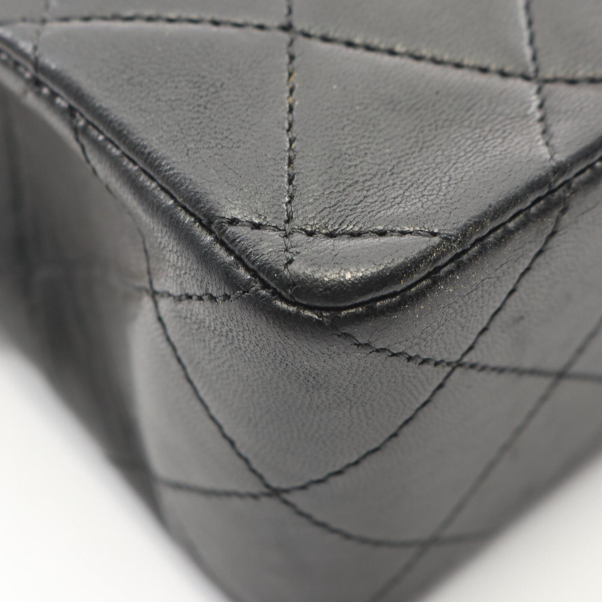 Chanel Black Leather Handbag Shoulder Bag (Pre-Owned)